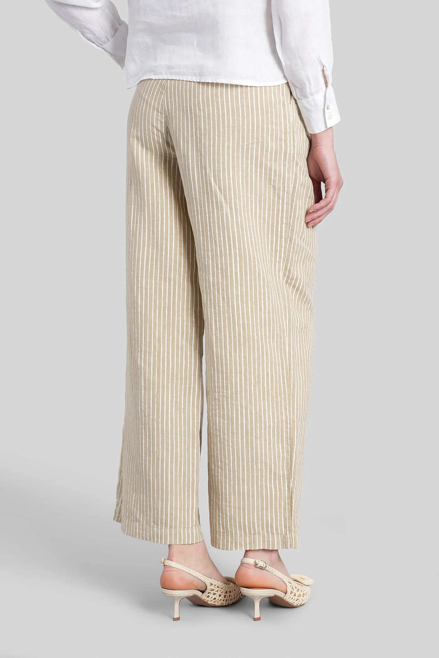Pants in beige linen - Image 13