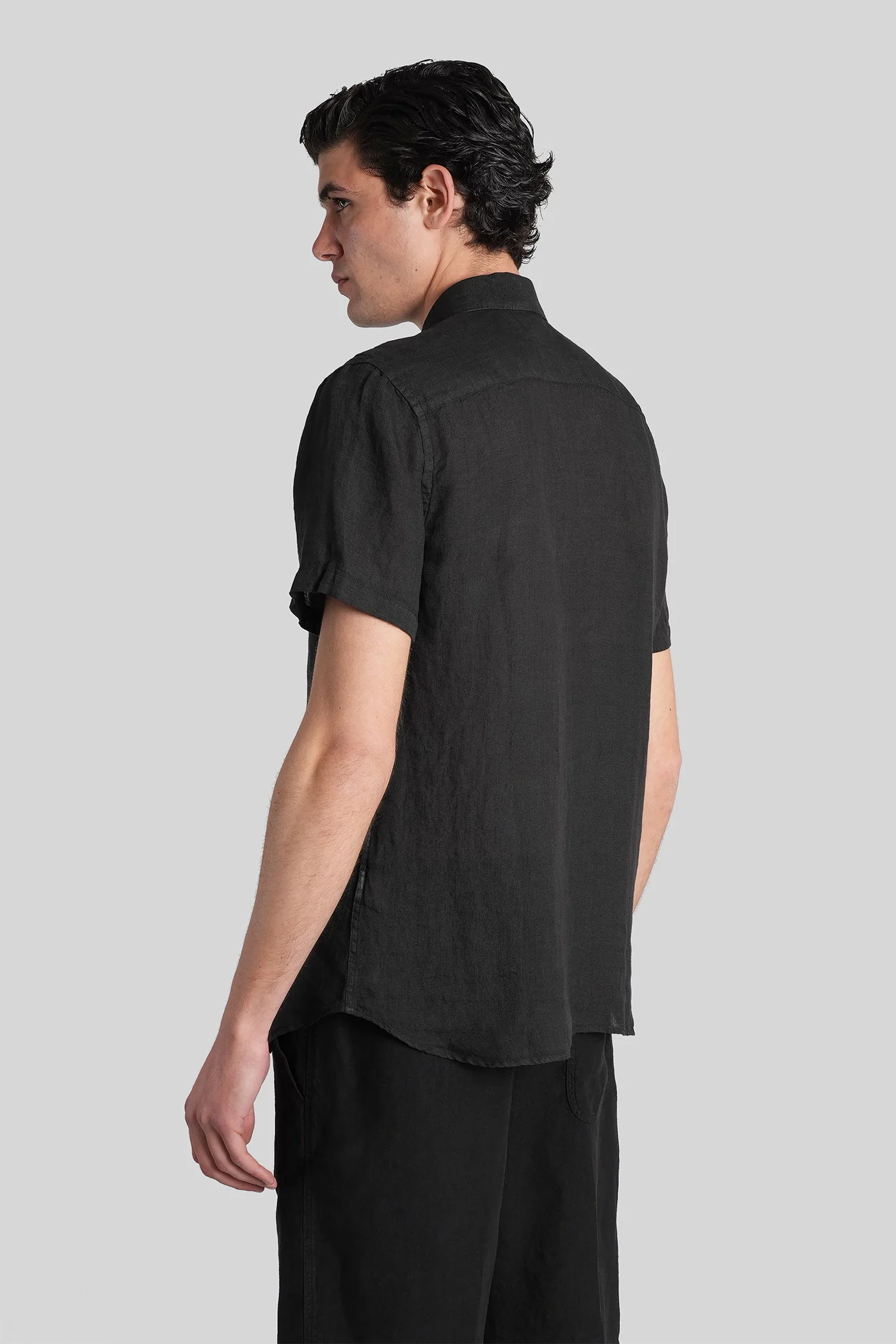 Shirt in black linen - Image 3
