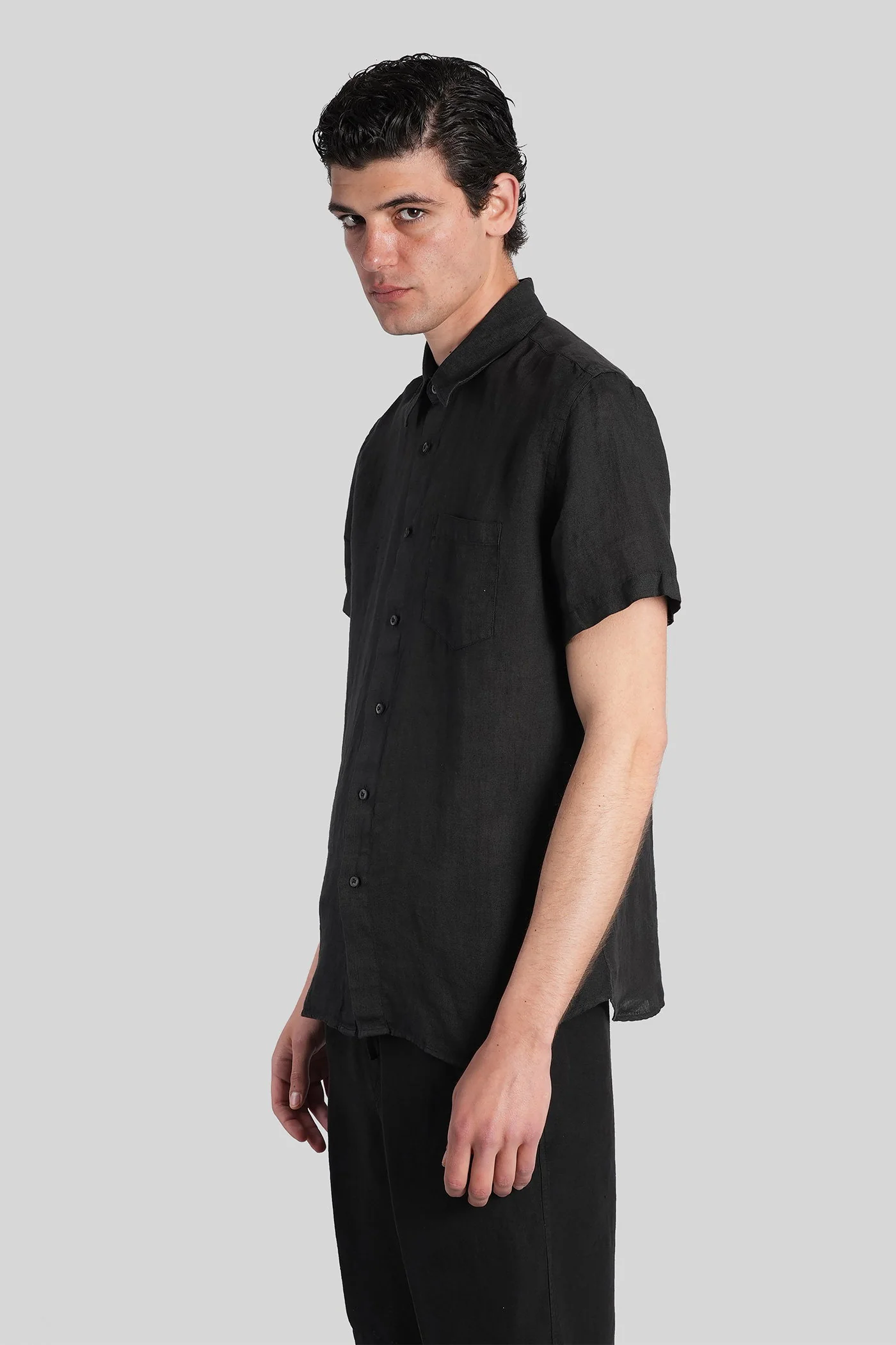 Shirt in black linen - Image 4