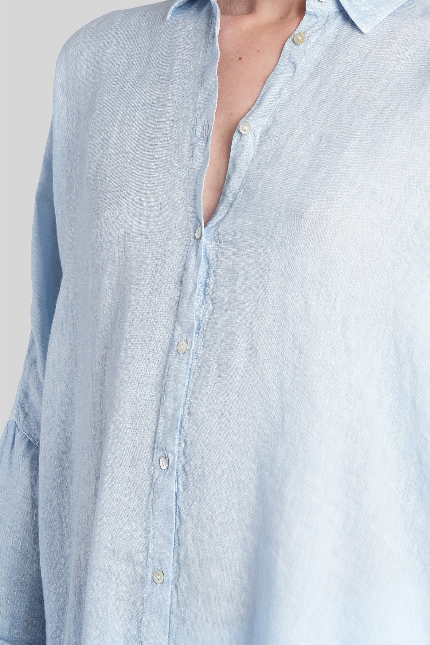 Shirt in cyan linen - Image 5
