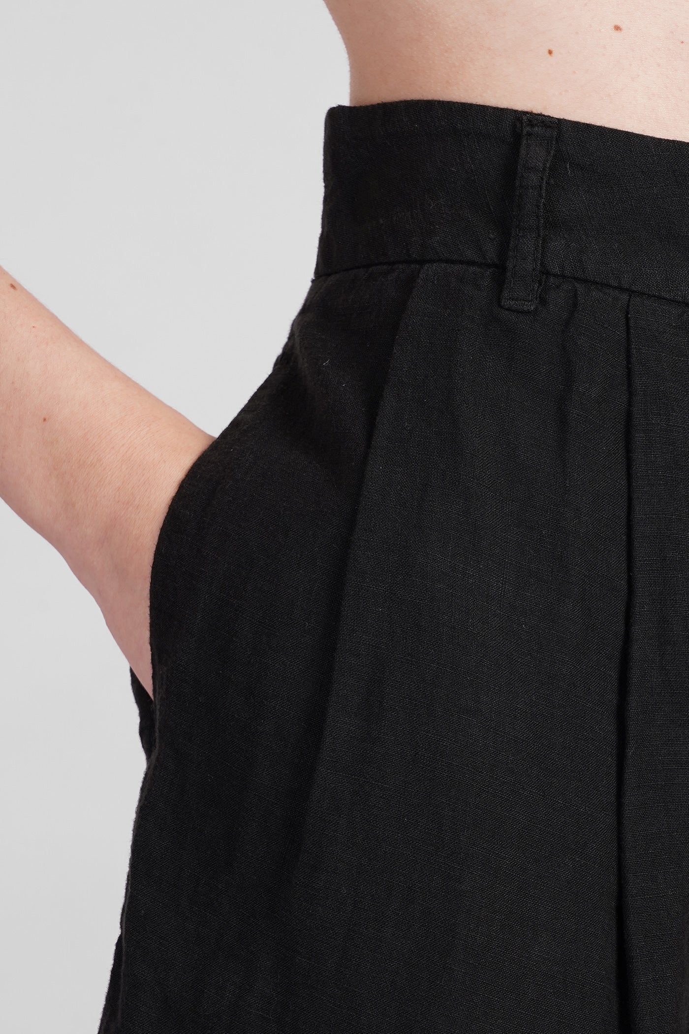 Shorts in black linen - Image 5