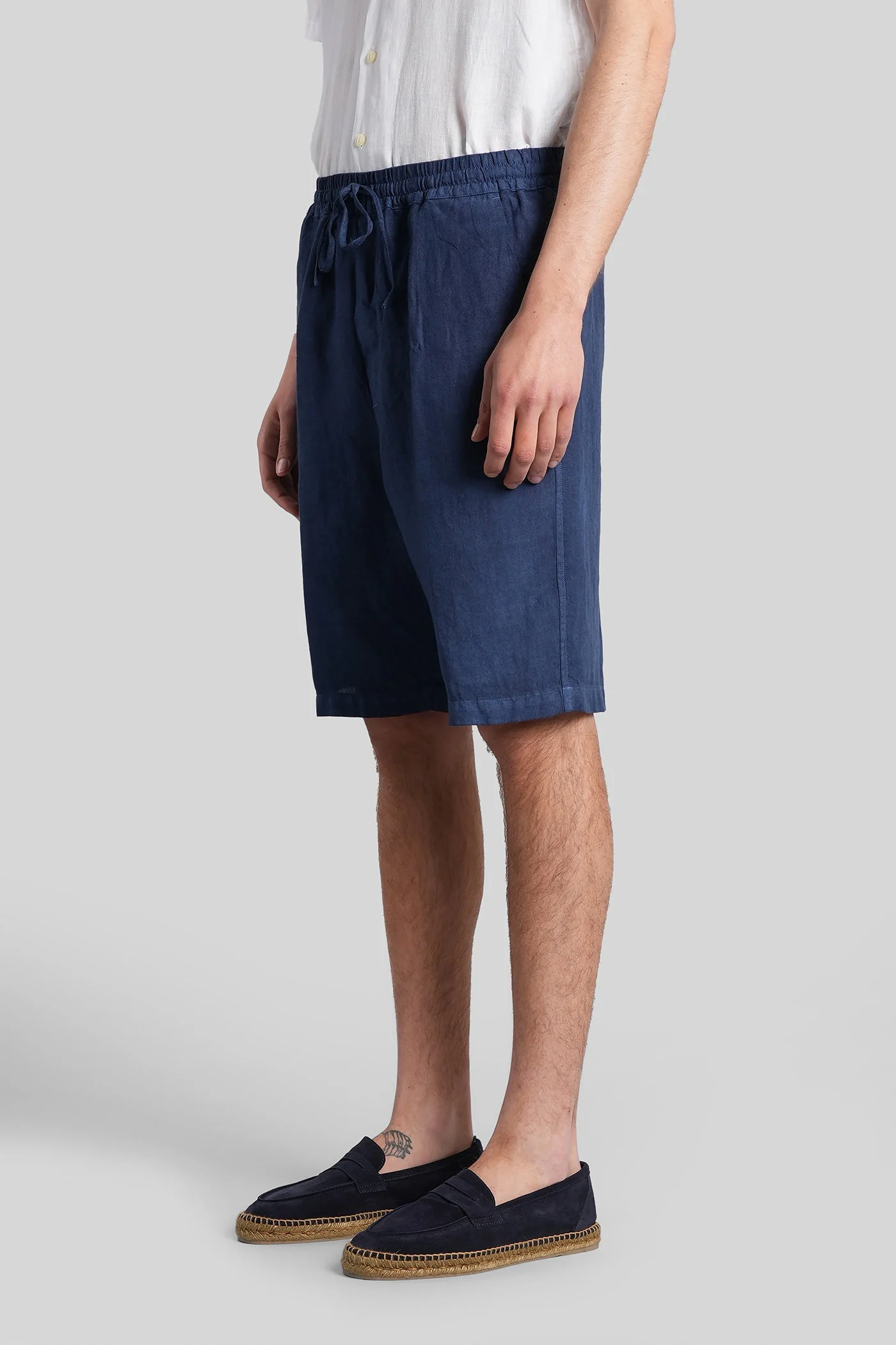 Shorts in blue linen - Image 4