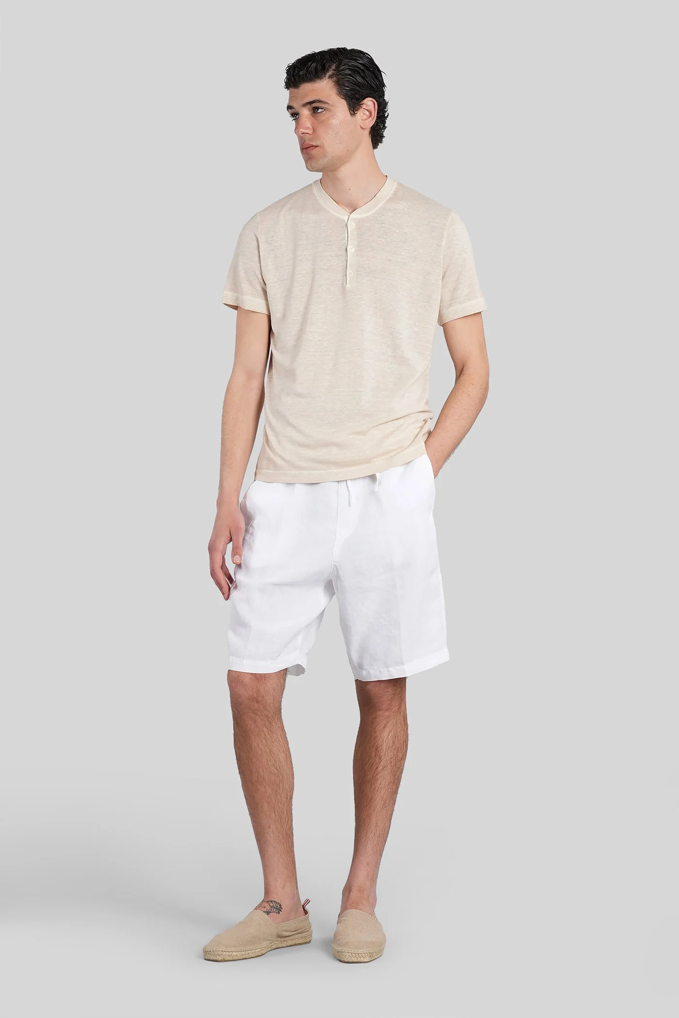 Shorts in white linen - Image 2