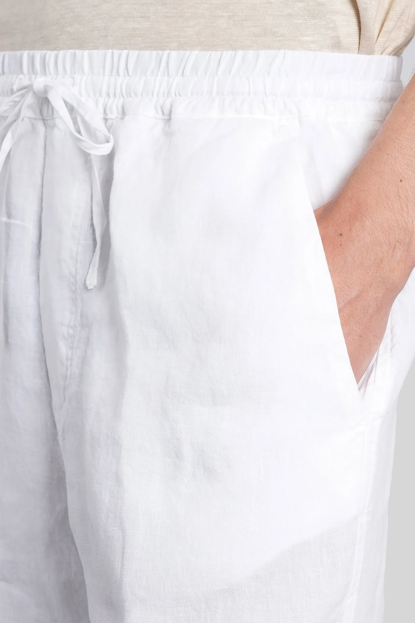 Shorts in white linen - Image 5