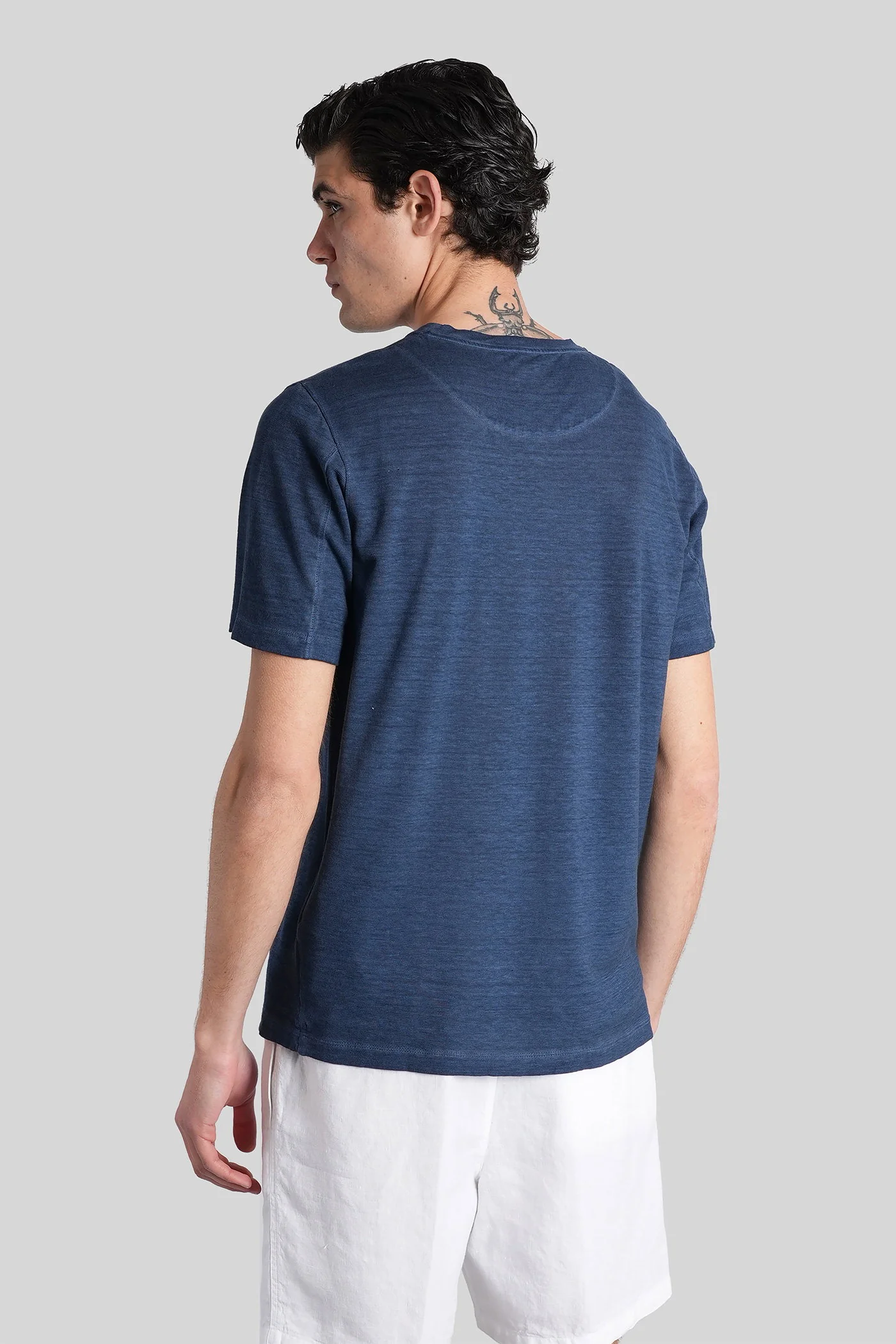 T-Shirt in blue linen - Image 3