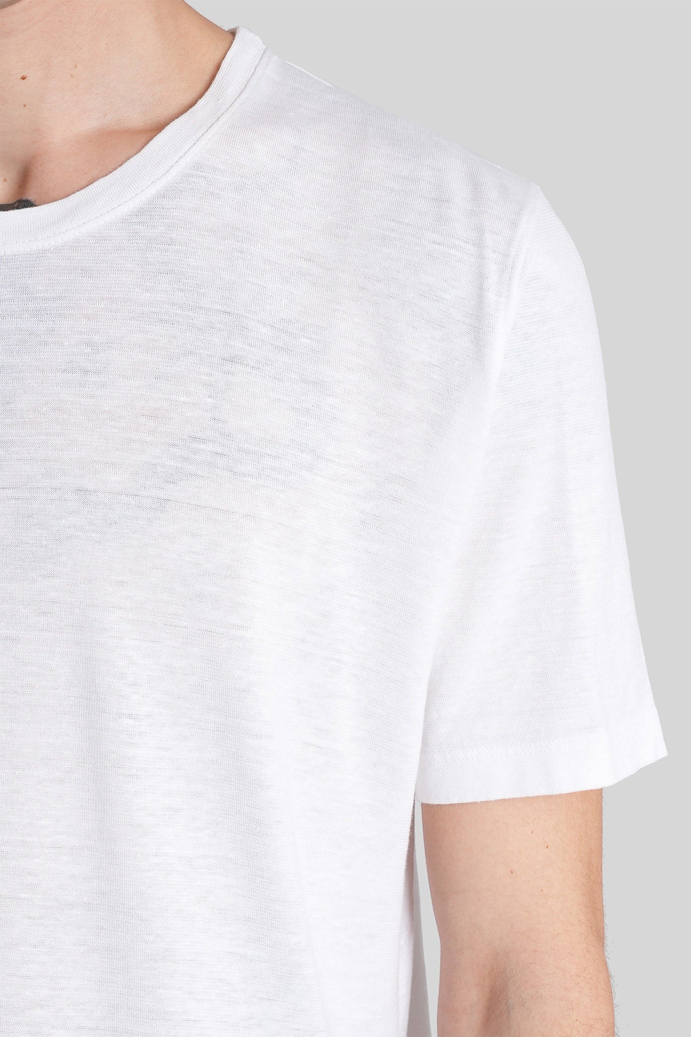 T-Shirt in white linen - Image 5