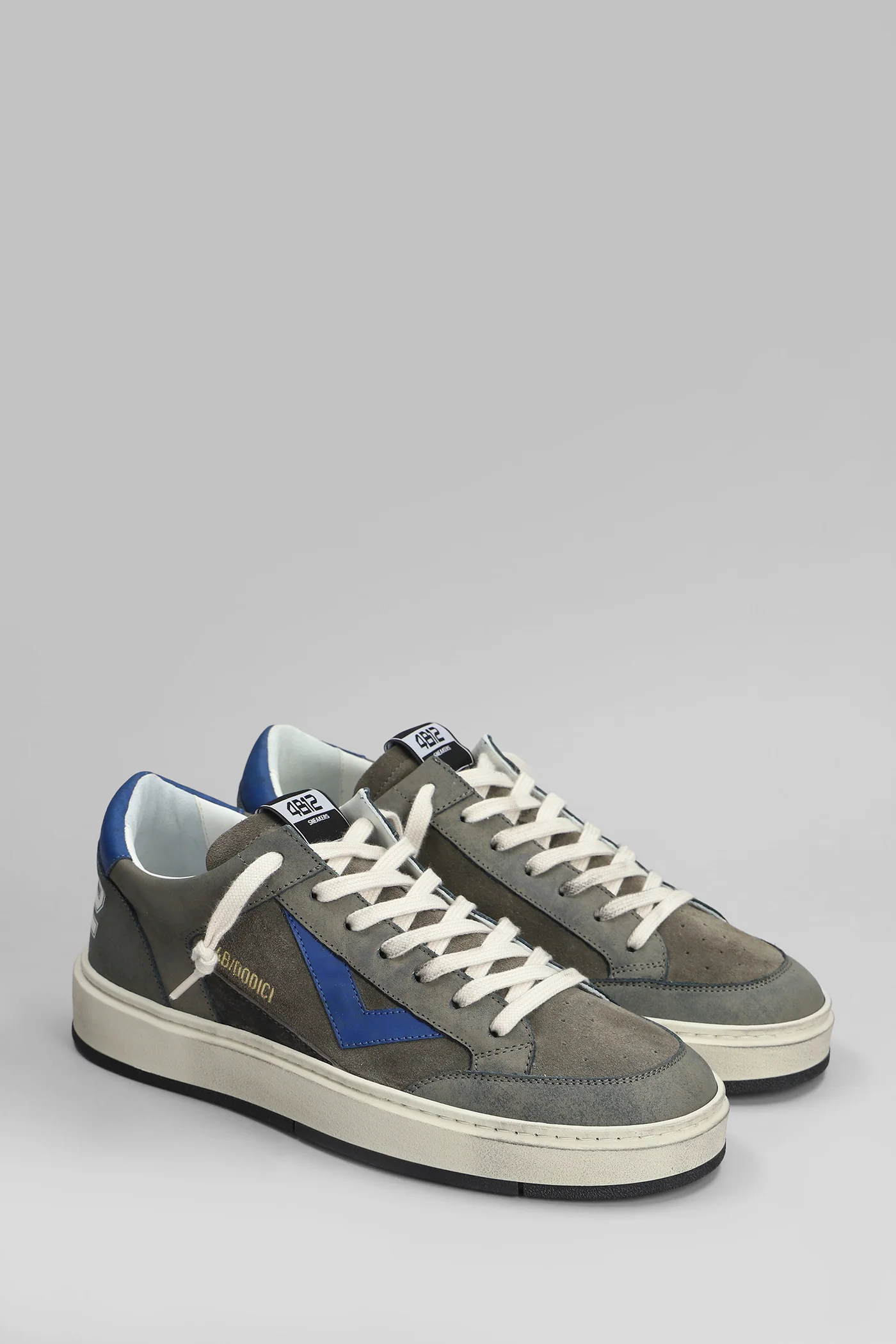 Kyle Sneakers in taupe suede and leather - Image 2