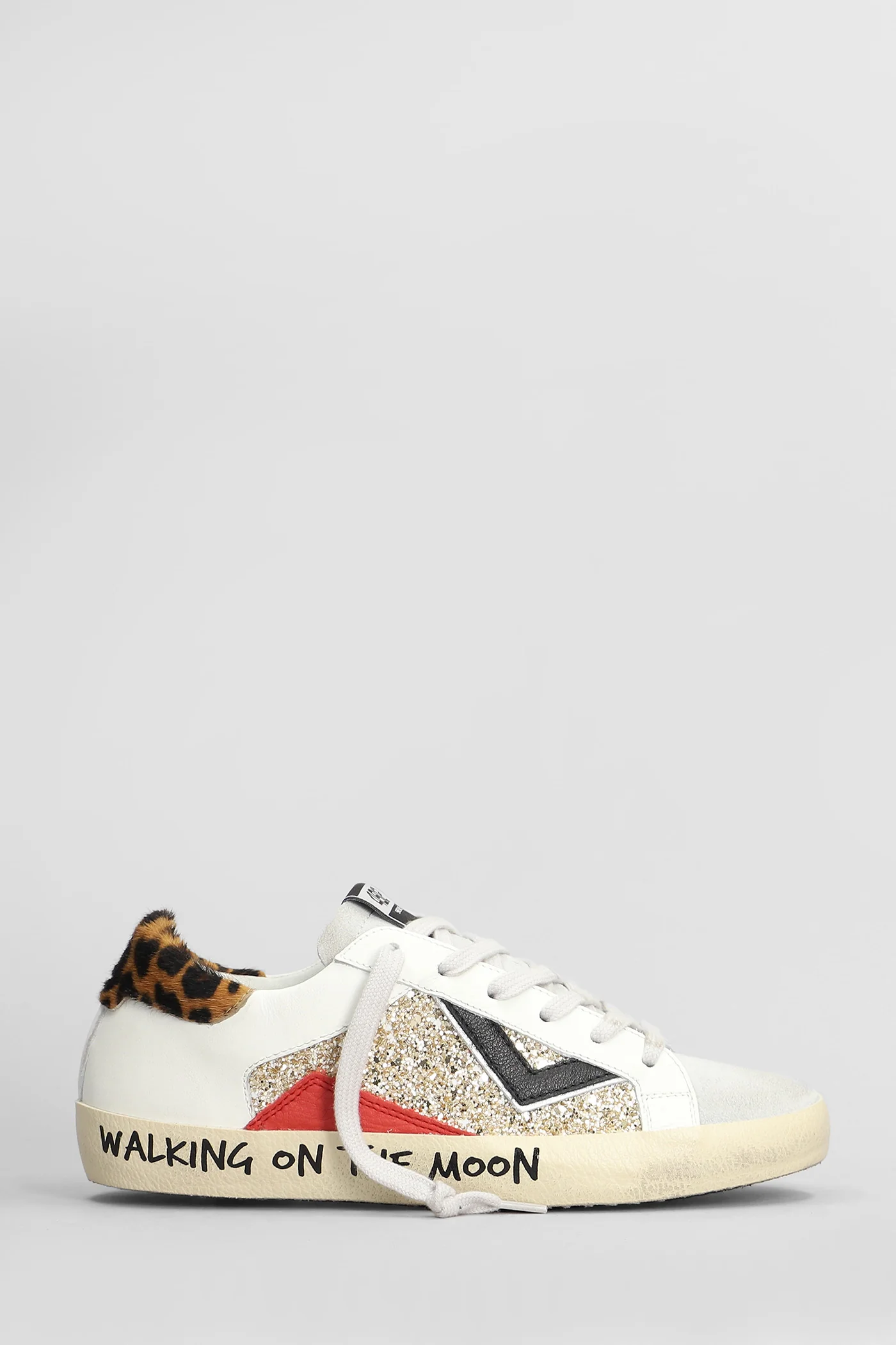 Suprime Sneakers in white suede and leather
