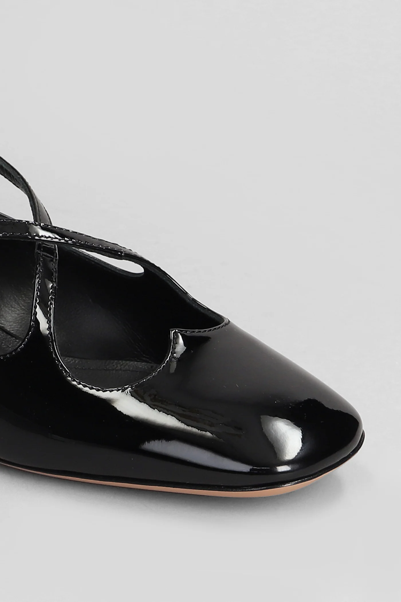 Pumps in black leather - Image 5