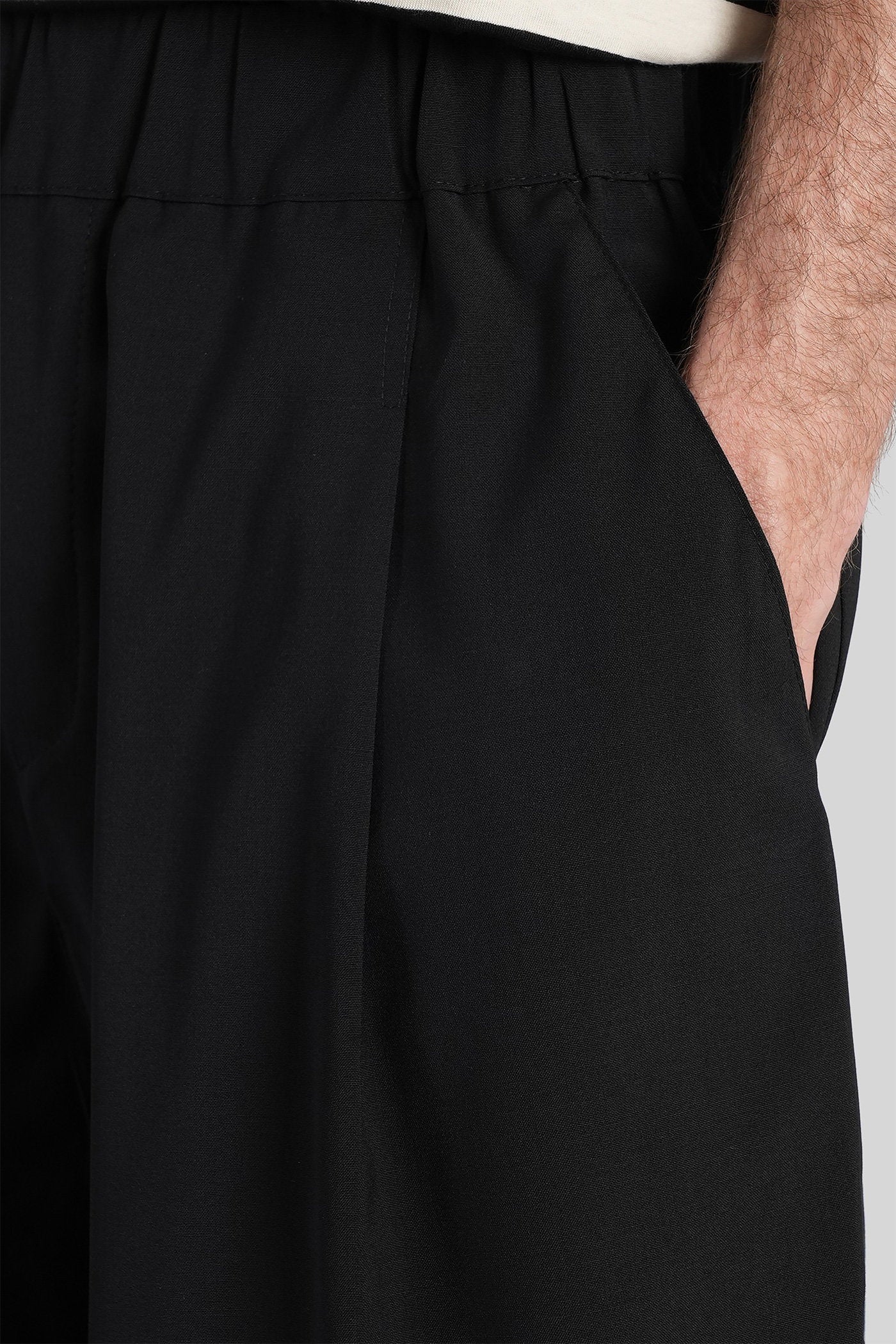 Shorts in black polyester - Image 5