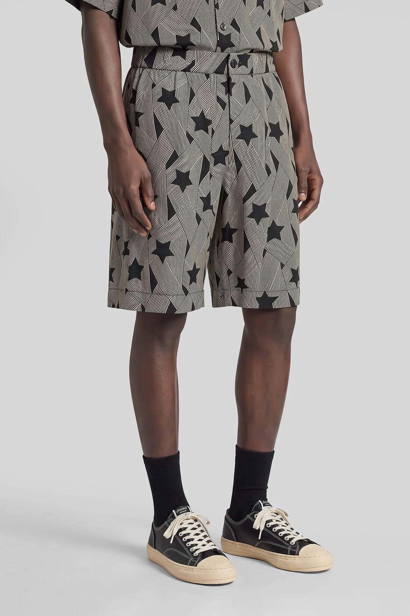 Shorts in black viscose - Image 4