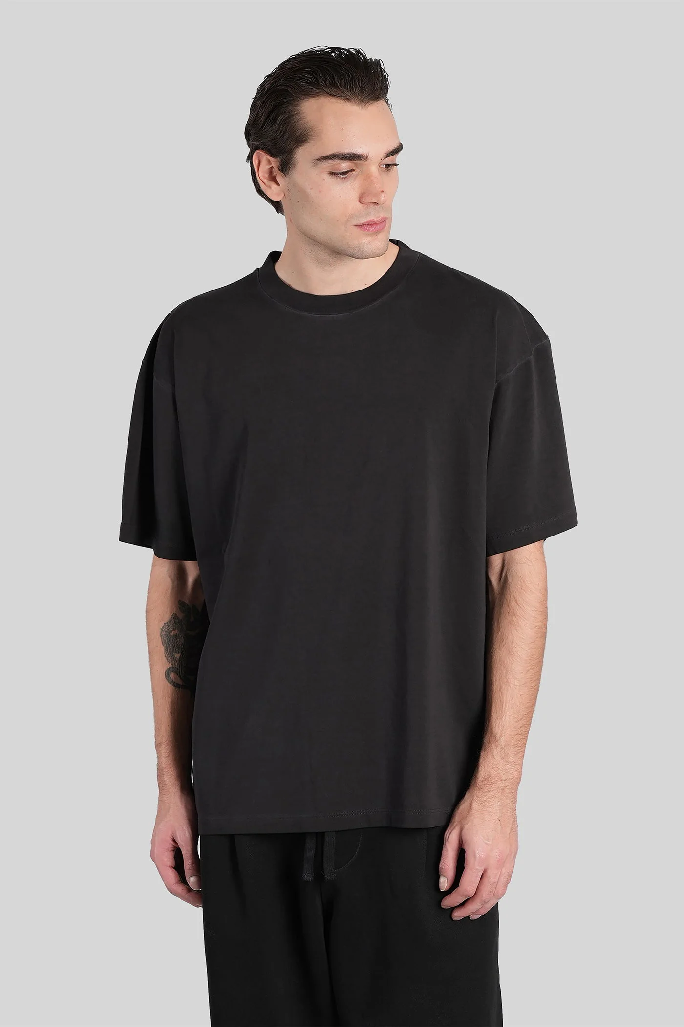 T-Shirt in black cotton
