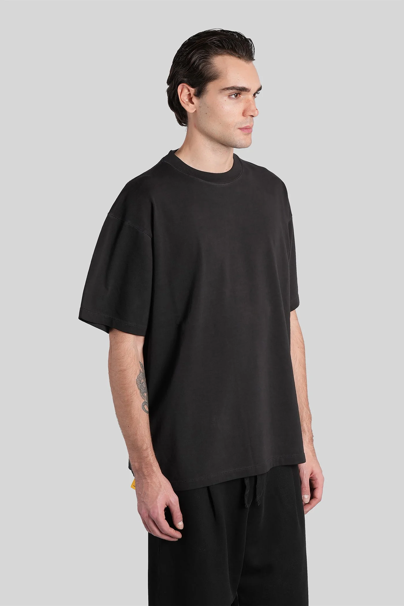 T-Shirt in black cotton - Image 4