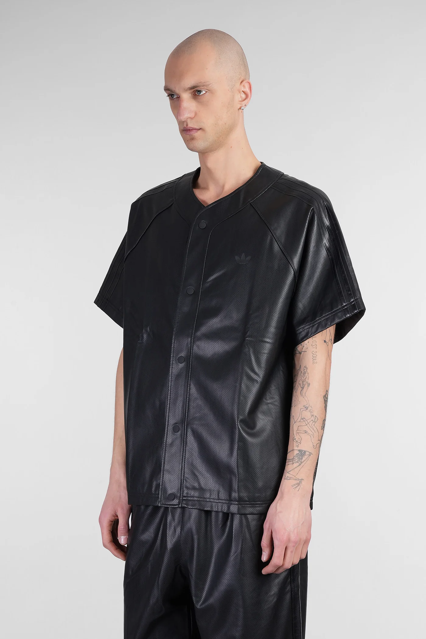 Baseball Jrsy Shirt in black faux leather - Image 4
