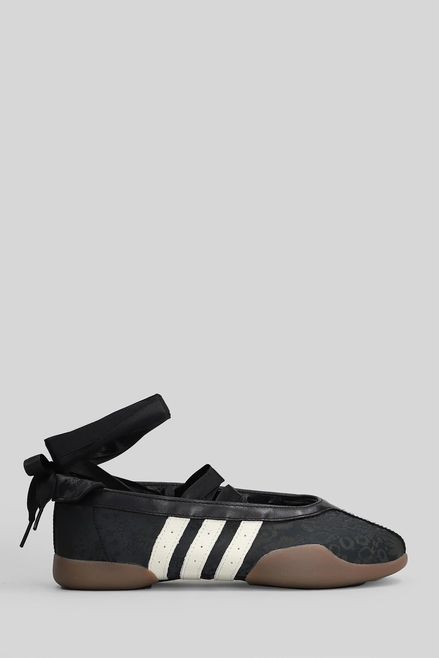 Taekwondo Mei Balle Sneakers in black leather and fabric