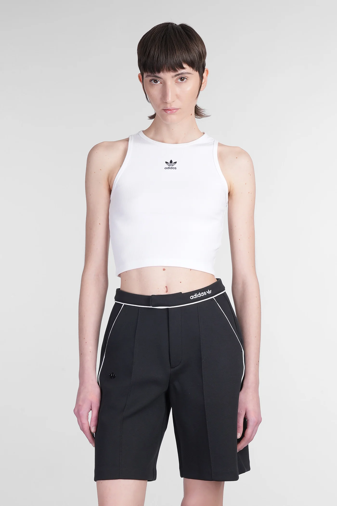 Topwear in white cotton