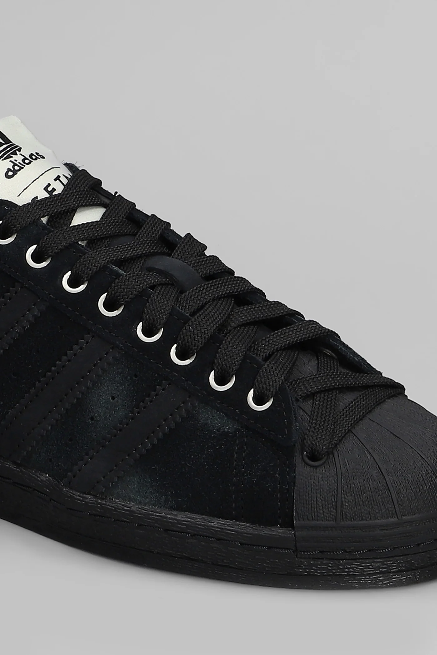 Superstar 82 Sneakers in black suede - Image 5