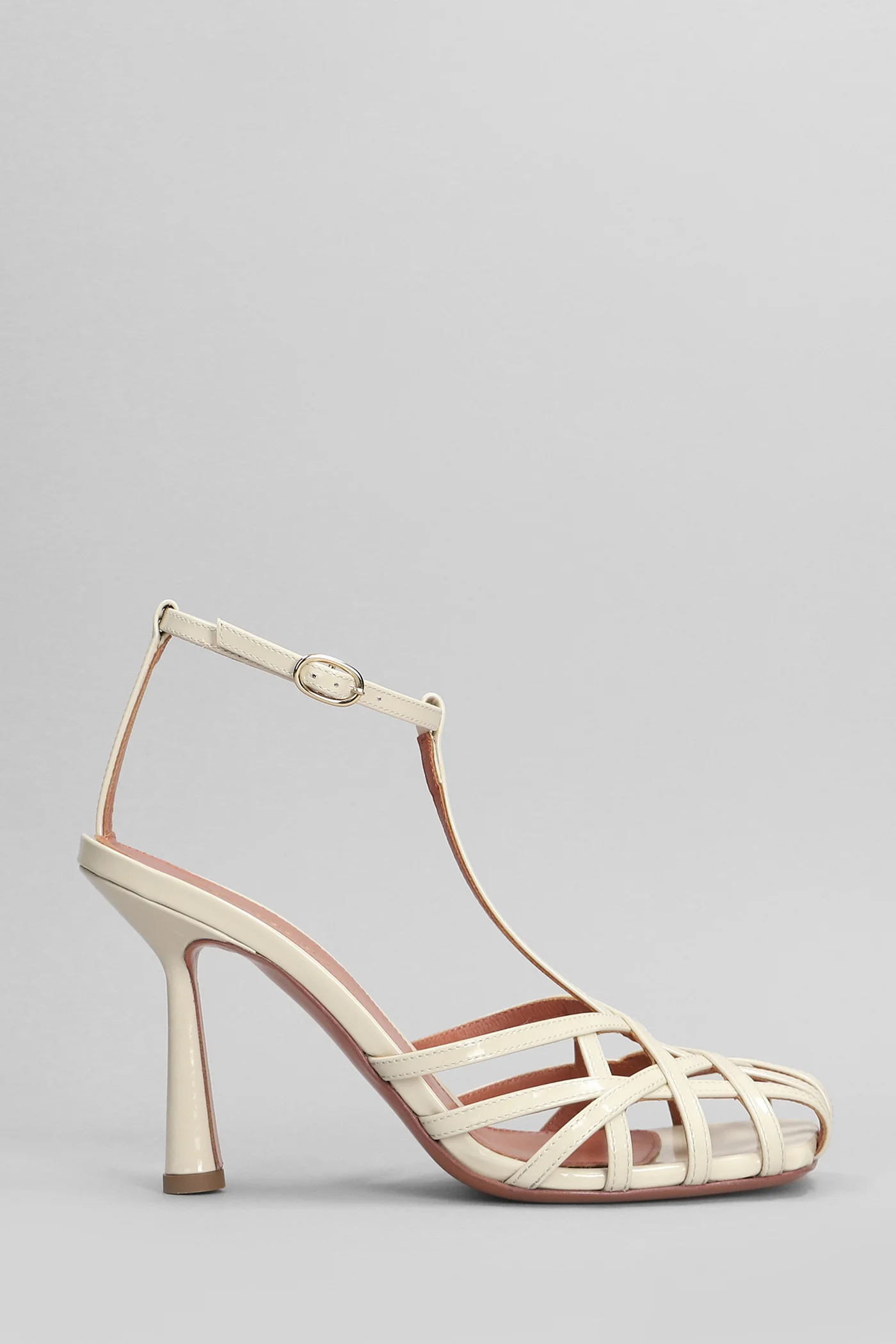 Lidia Sandals in beige patent leather