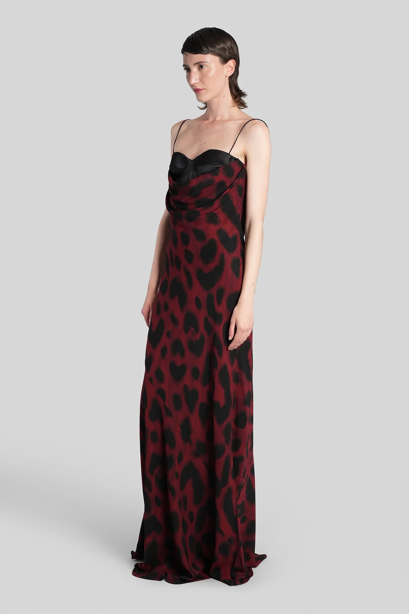 Long dress in red silk - Image 4