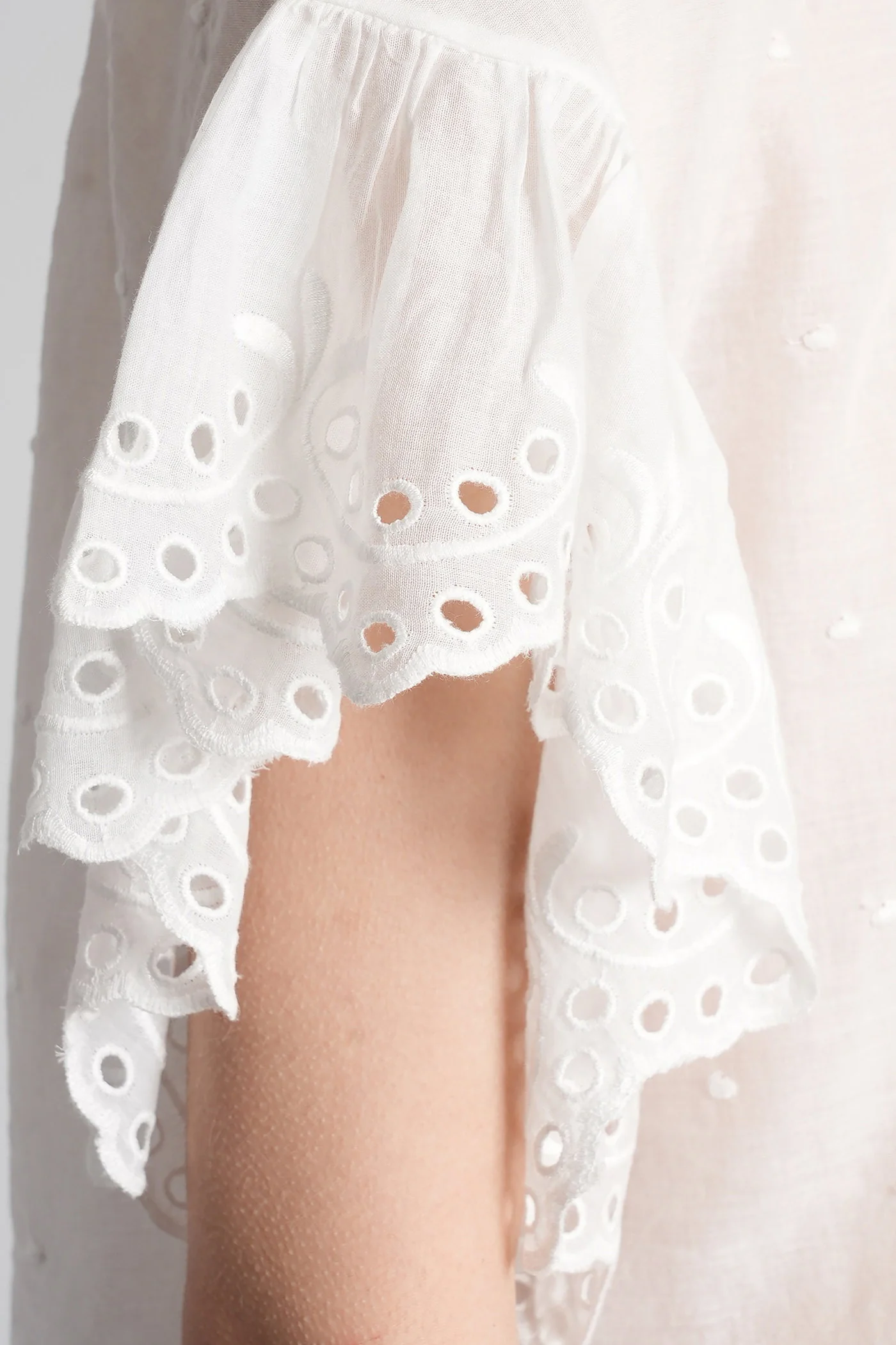 Julius Blouse in white cotton - Image 5