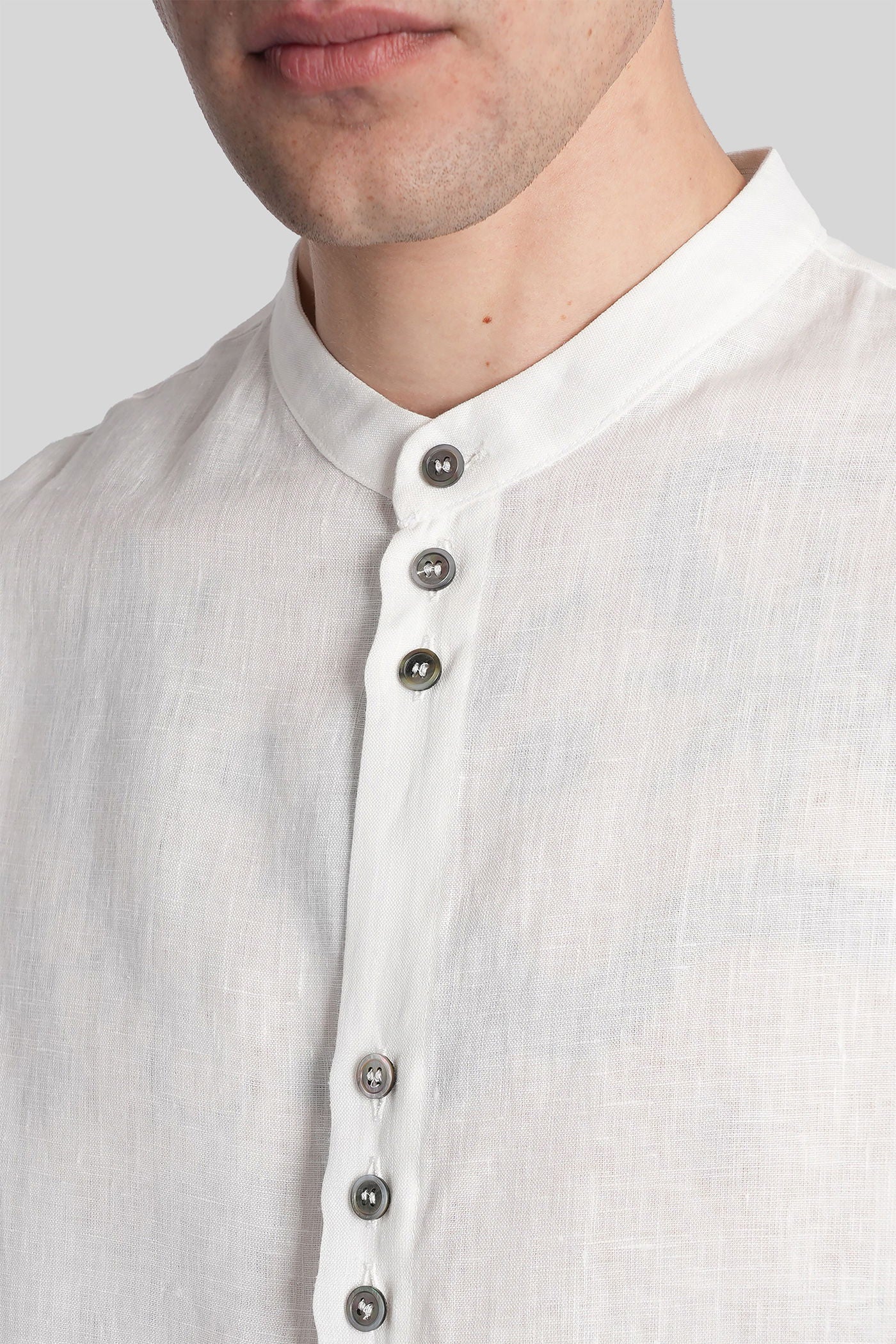 Shirt in white linen - Image 5