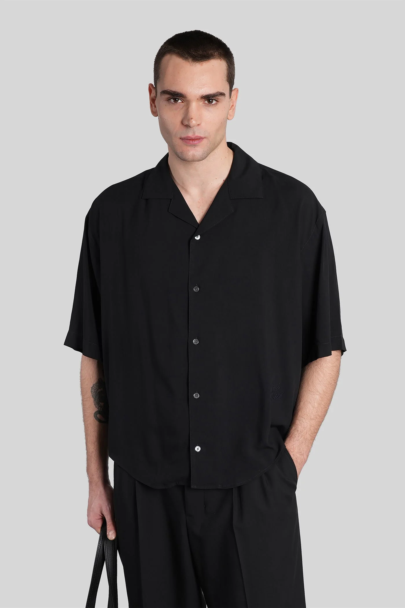 Shirt in black viscose