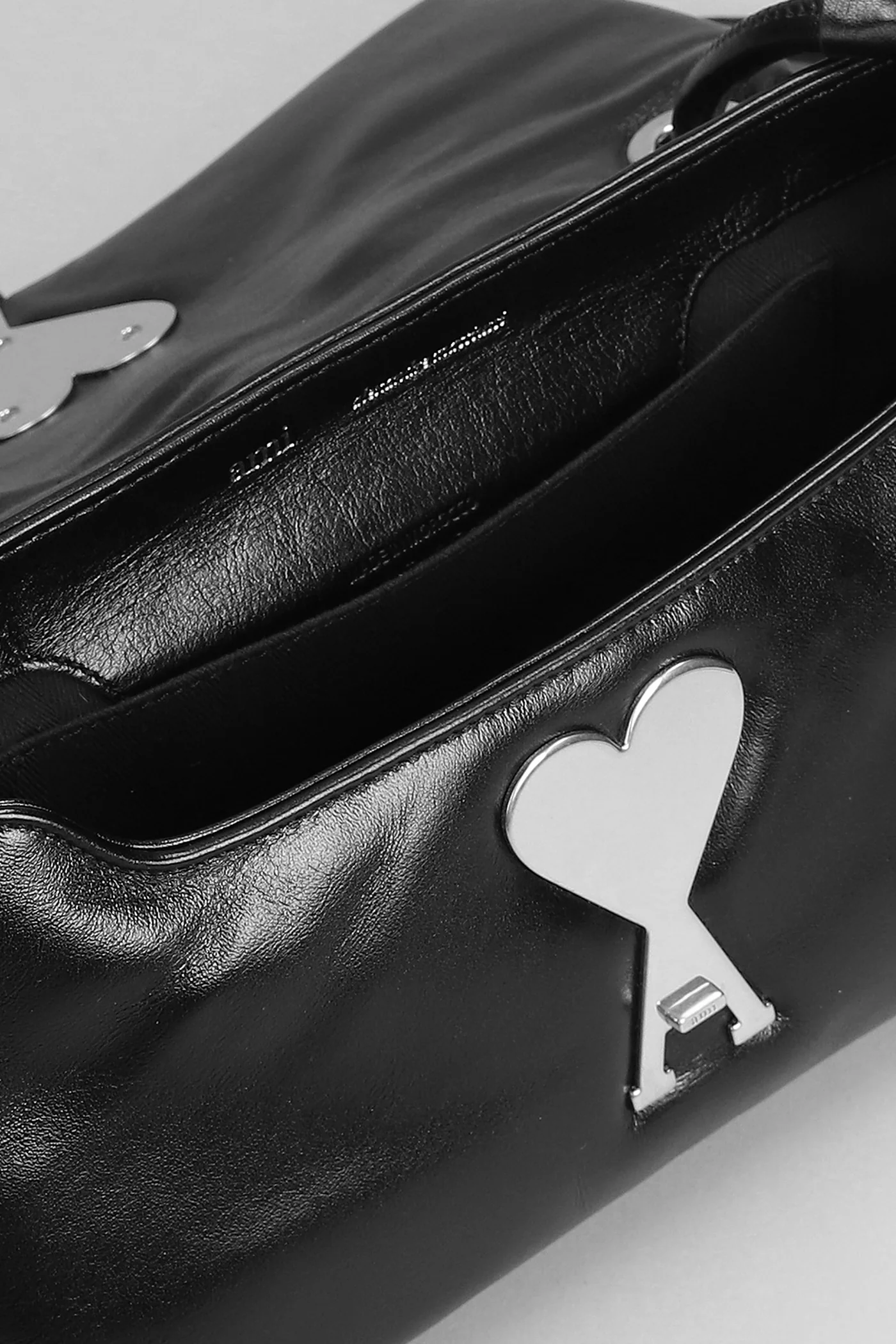Shoulder bag in black leather - Image 5