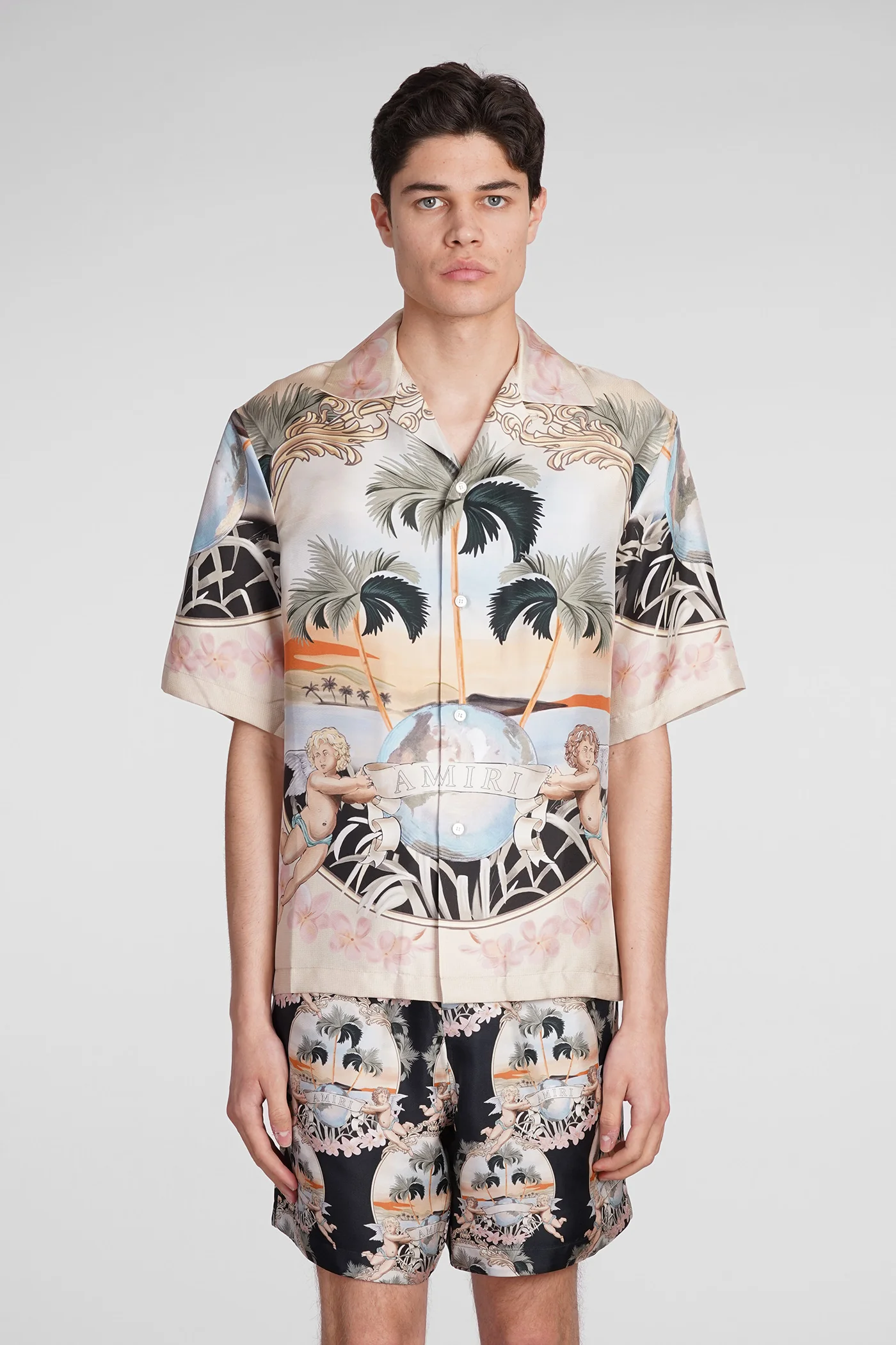 Shirt in beige silk