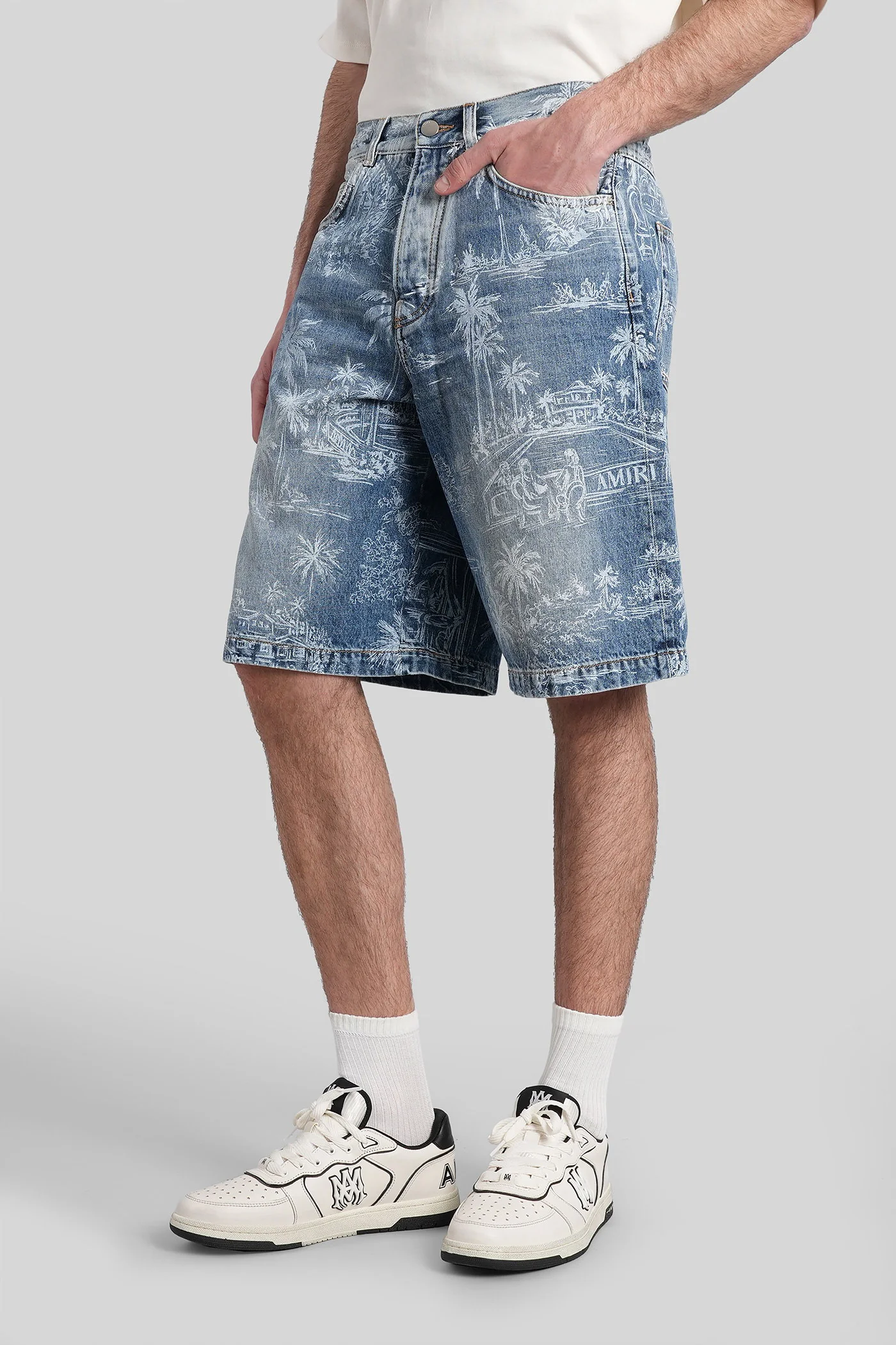Shorts in blue denim - Image 4