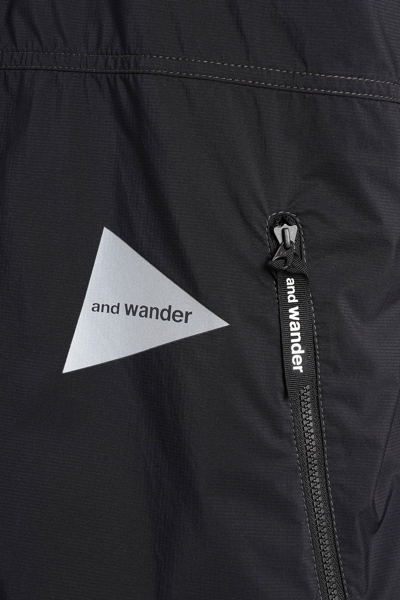 T-Shirt in black nylon - Image 5