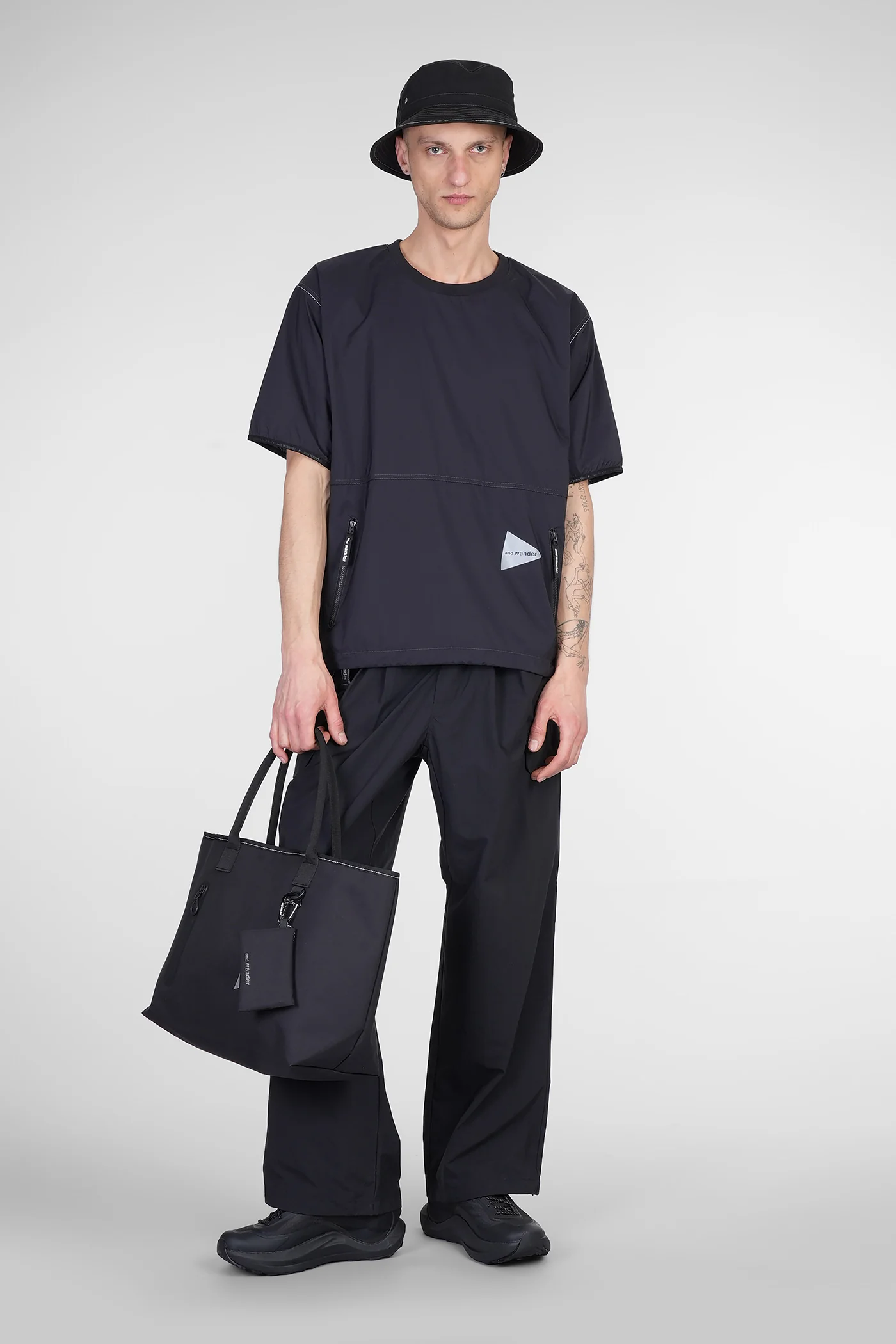 T-Shirt in black nylon - Image 2