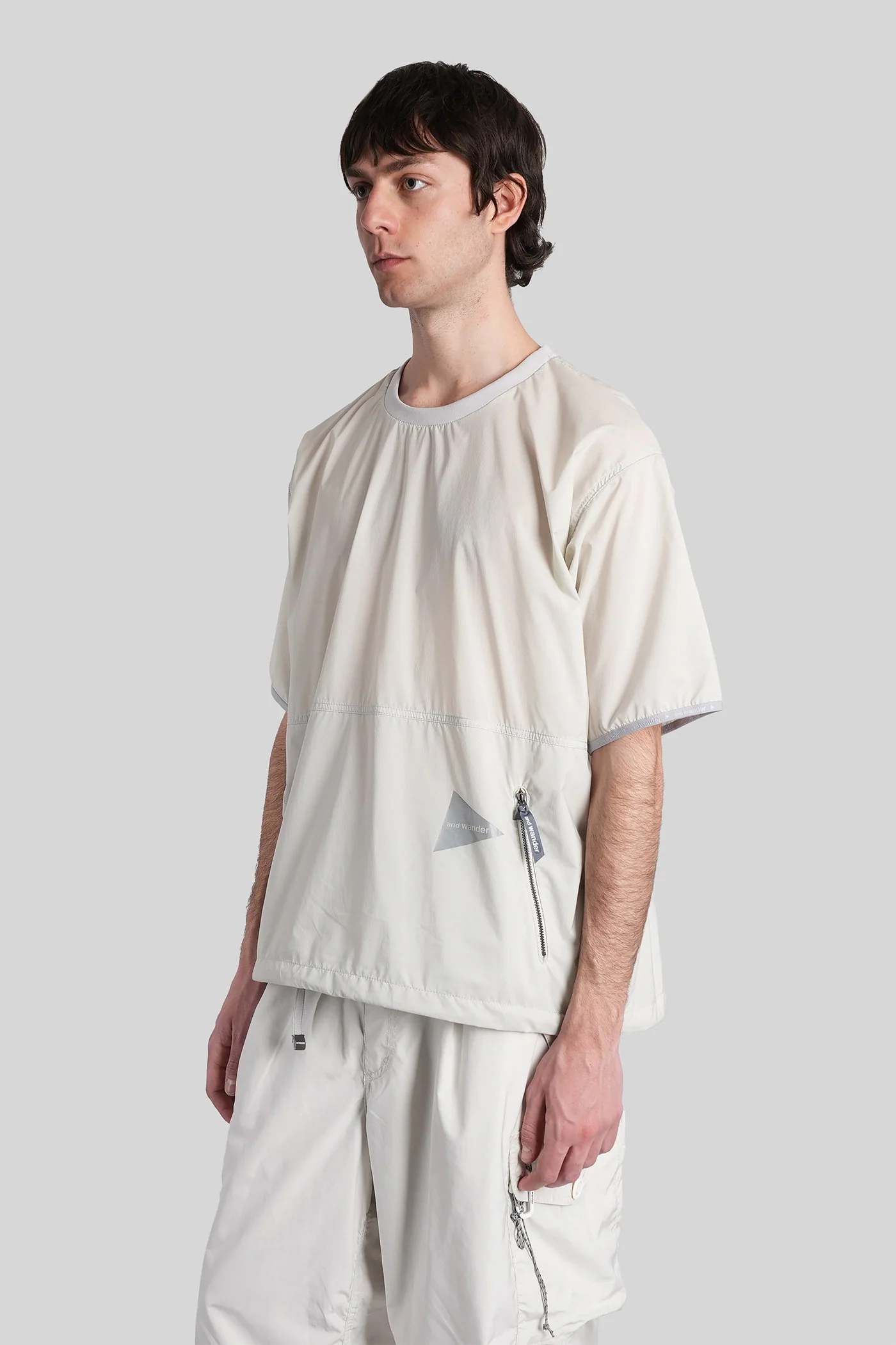 T-Shirt in grey nylon - Image 4