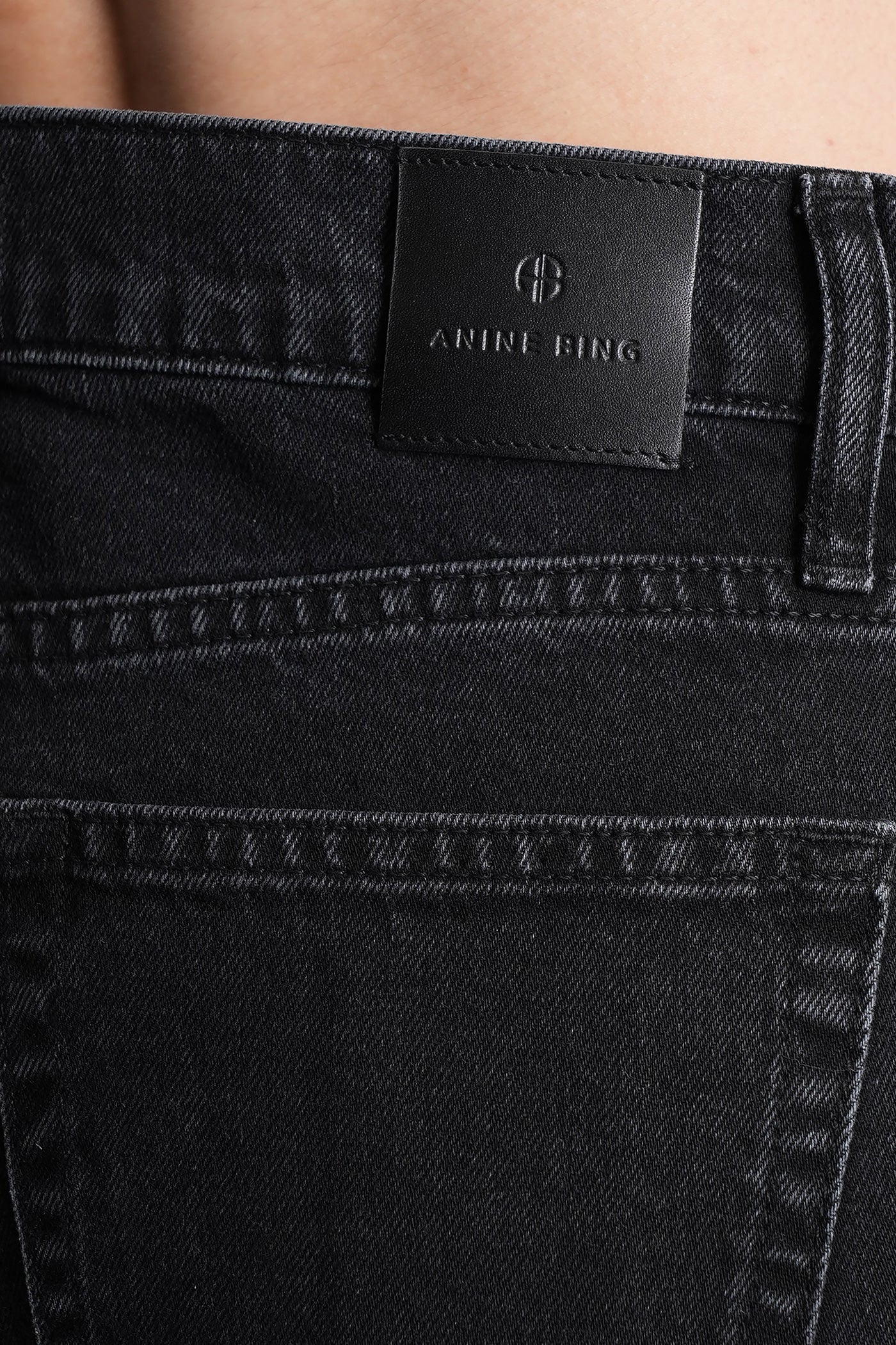 Hugh Jeans in black cotton - Image 5