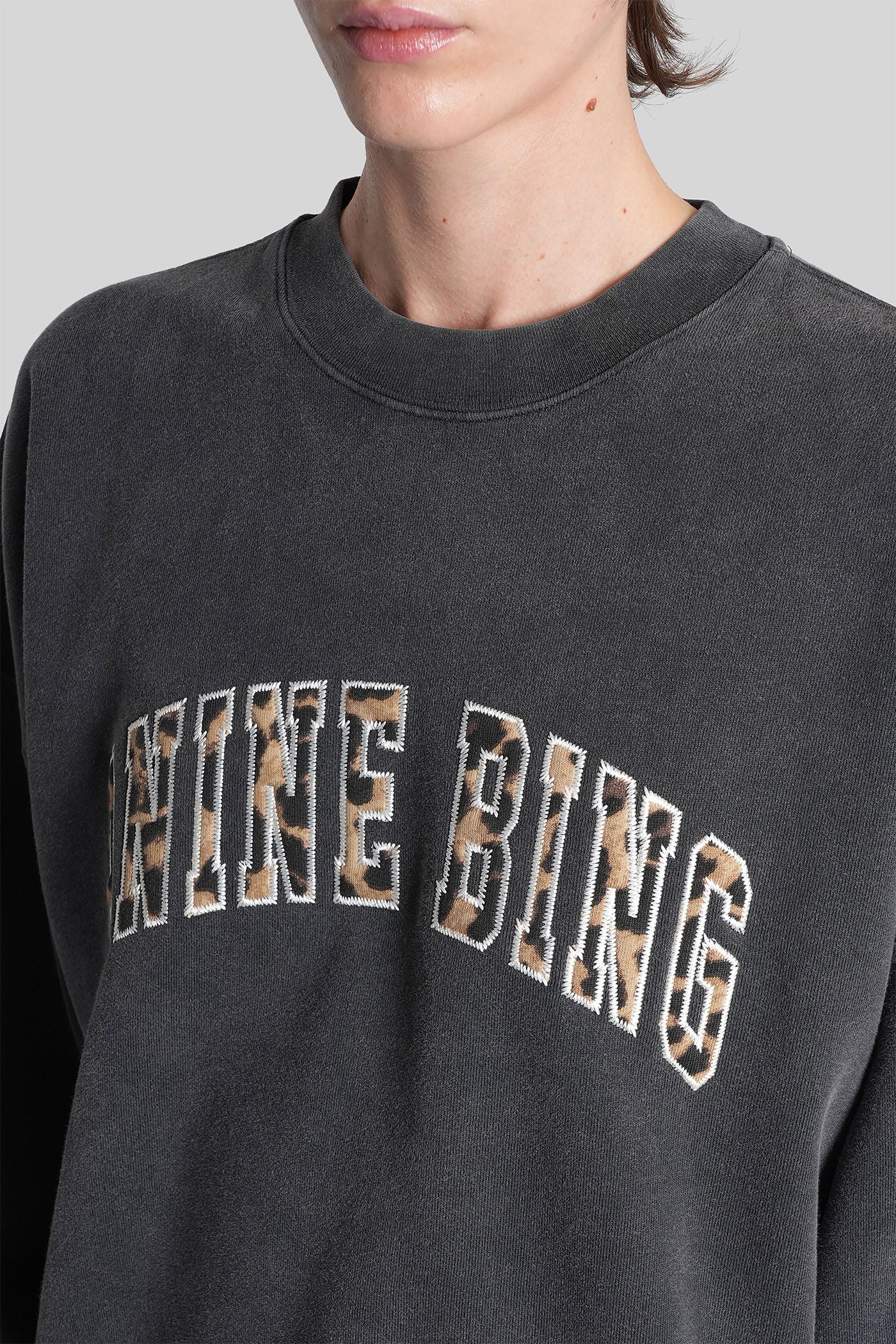 Miles Sweatshirt in black cotton - Image 5