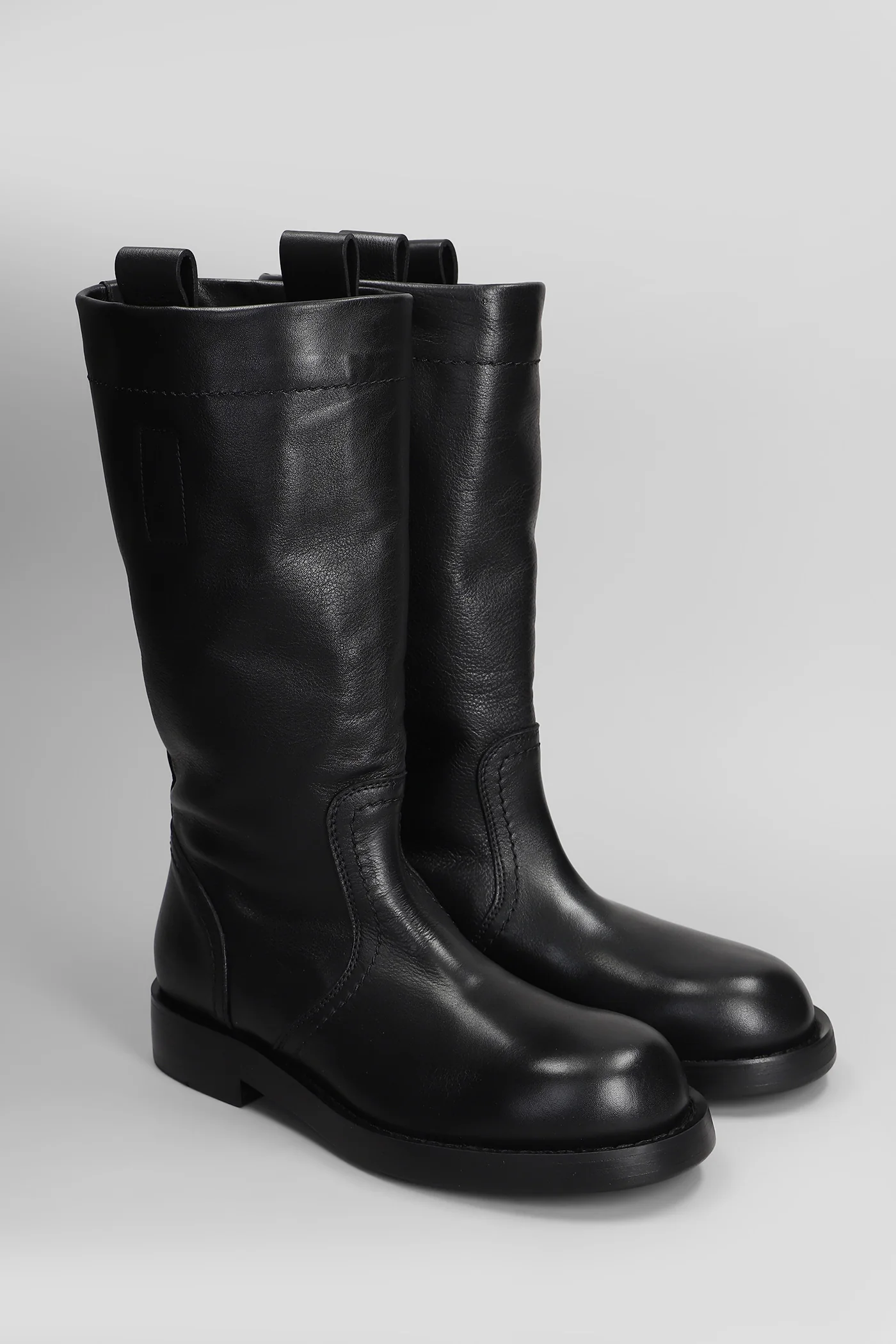 Bente low heels boots in black leather - Image 2