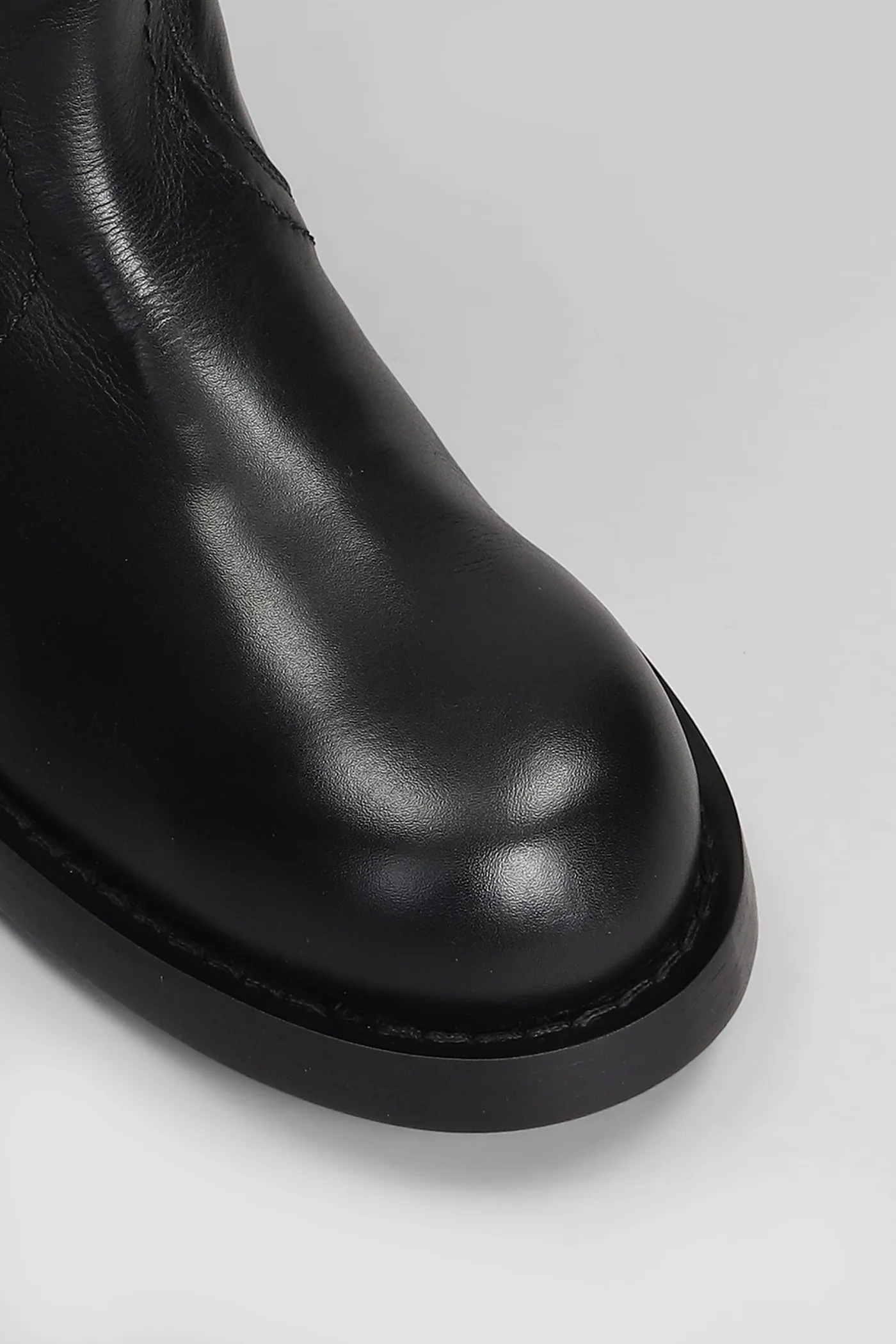 Bente low heels boots in black leather - Image 5