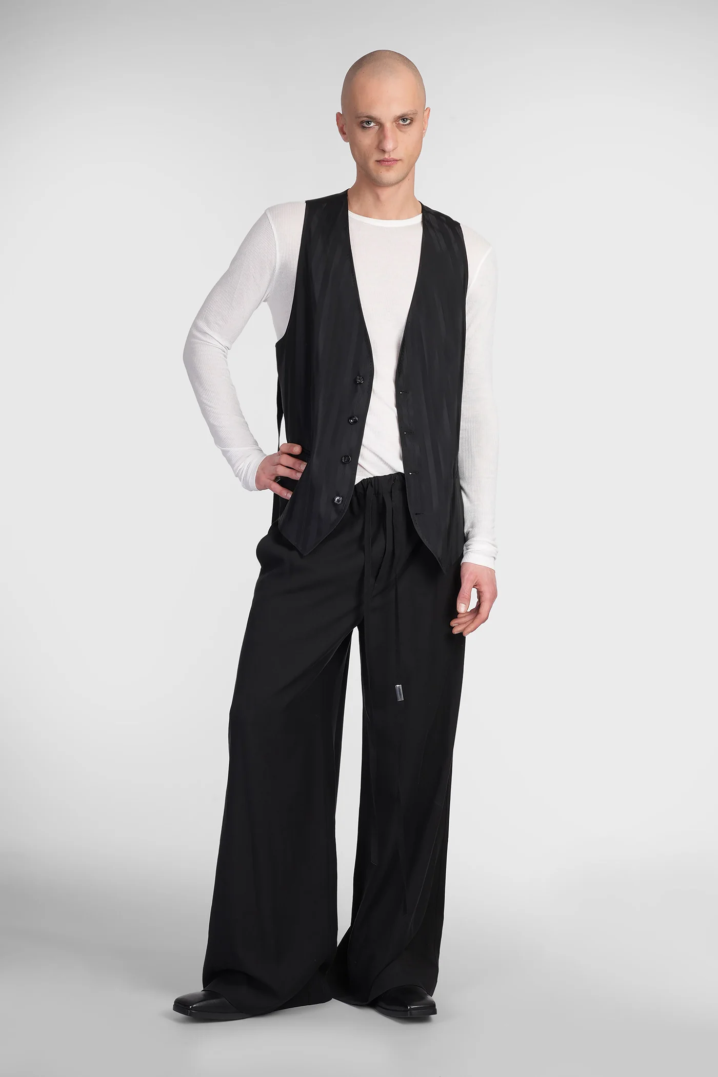 Greg in white viscose - Image 2