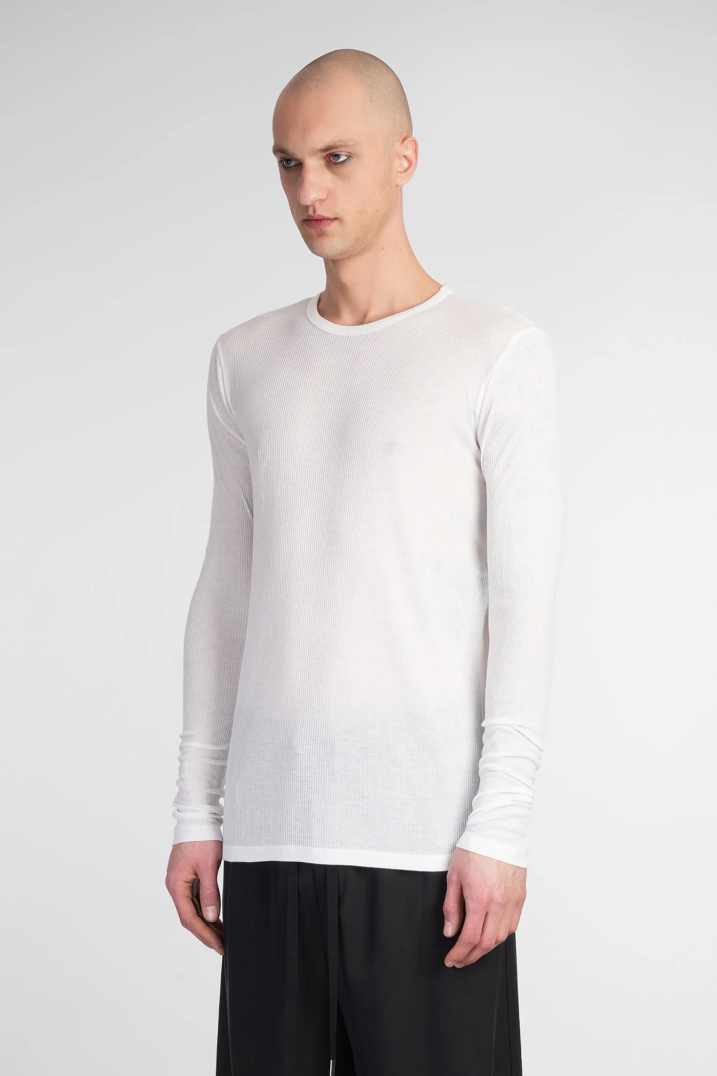 Greg in white viscose - Image 4