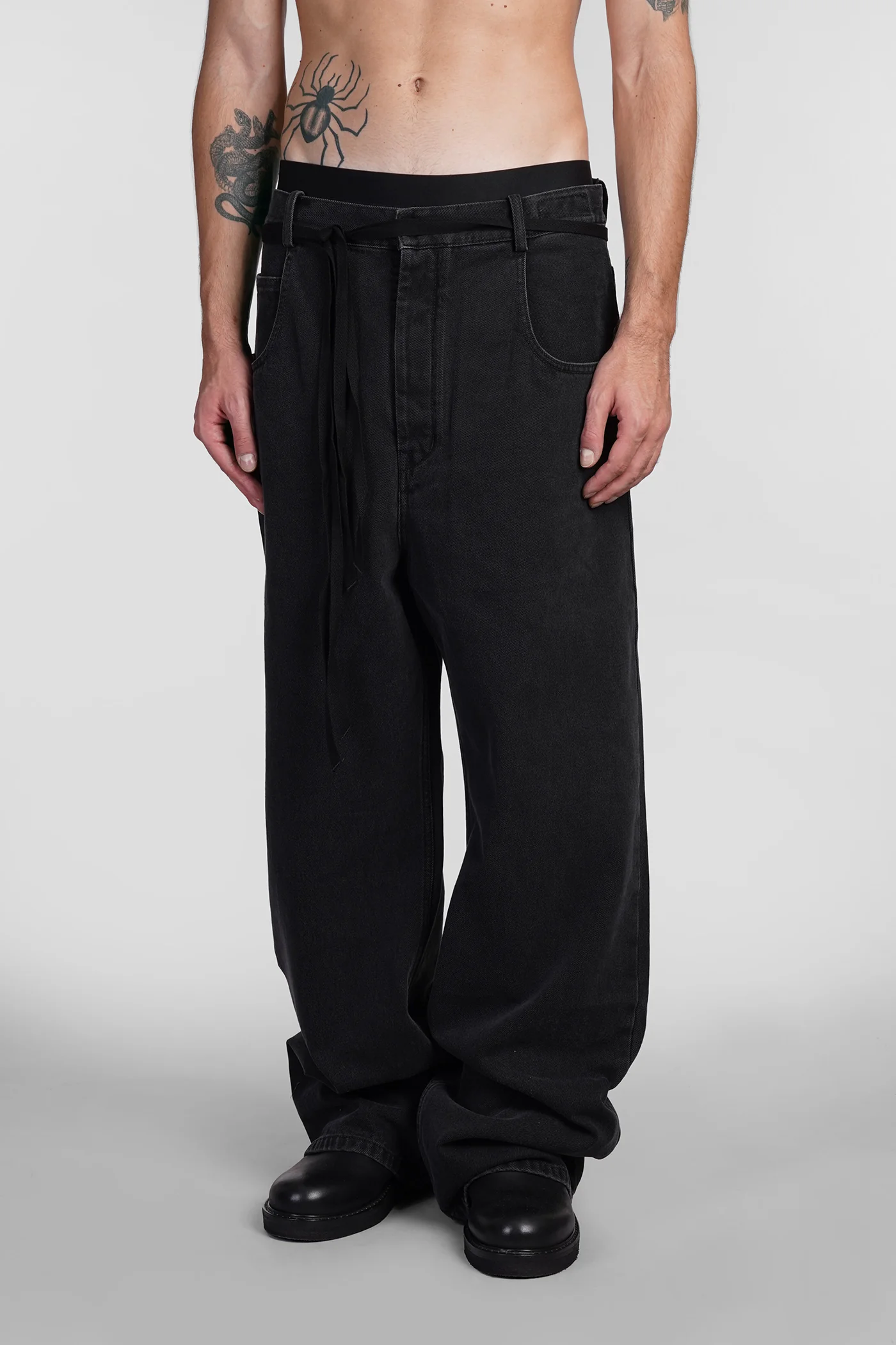 Olan Jeans in black cotton