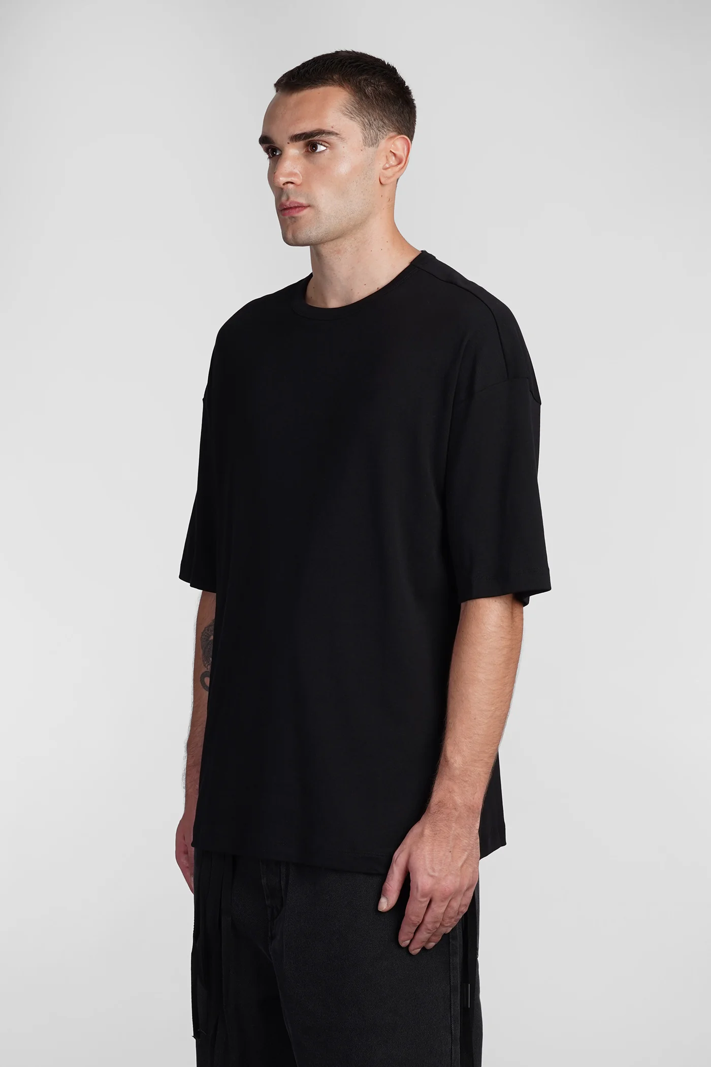 T-Shirt in black cotton - Image 4