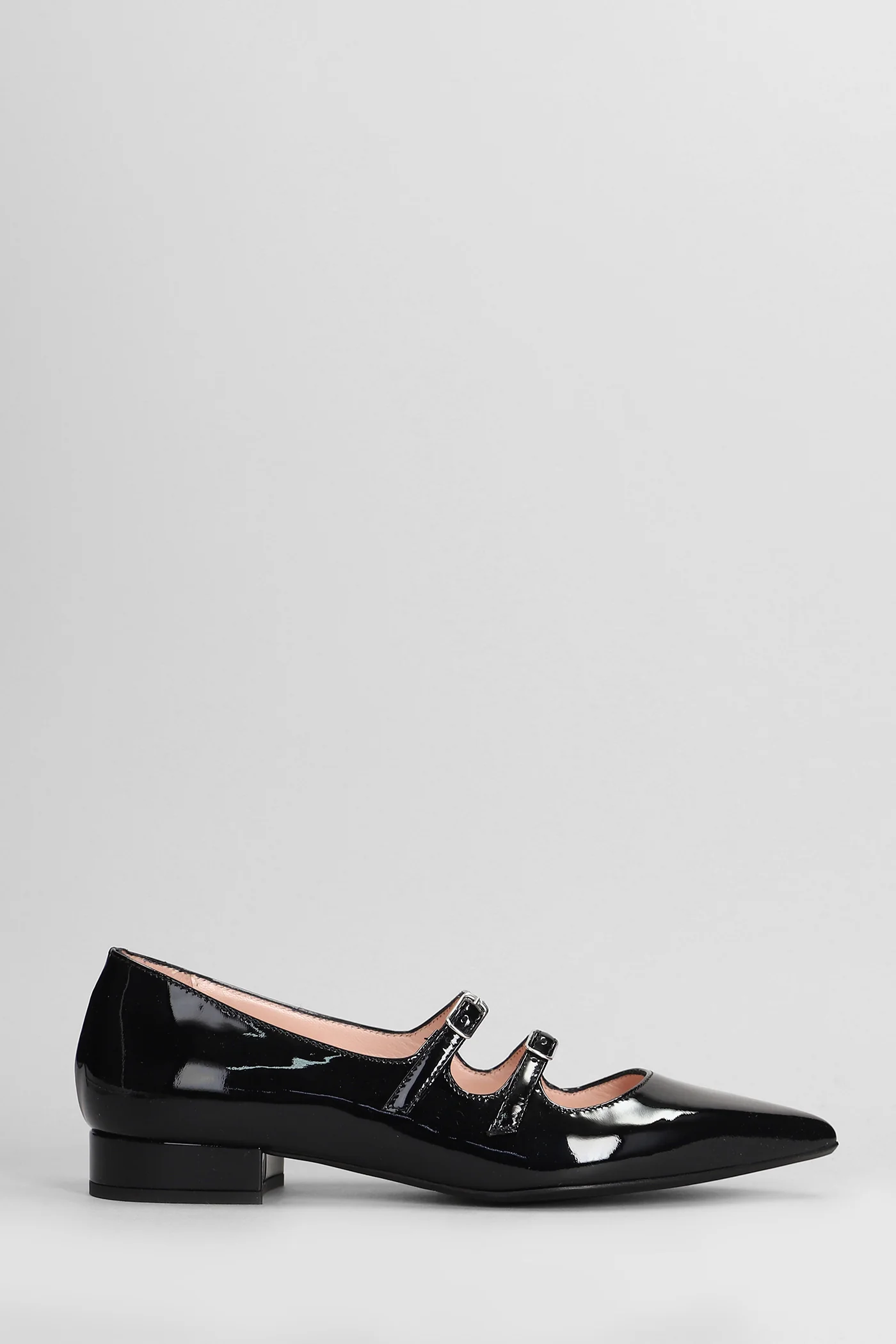Ballet flats in black patent leather