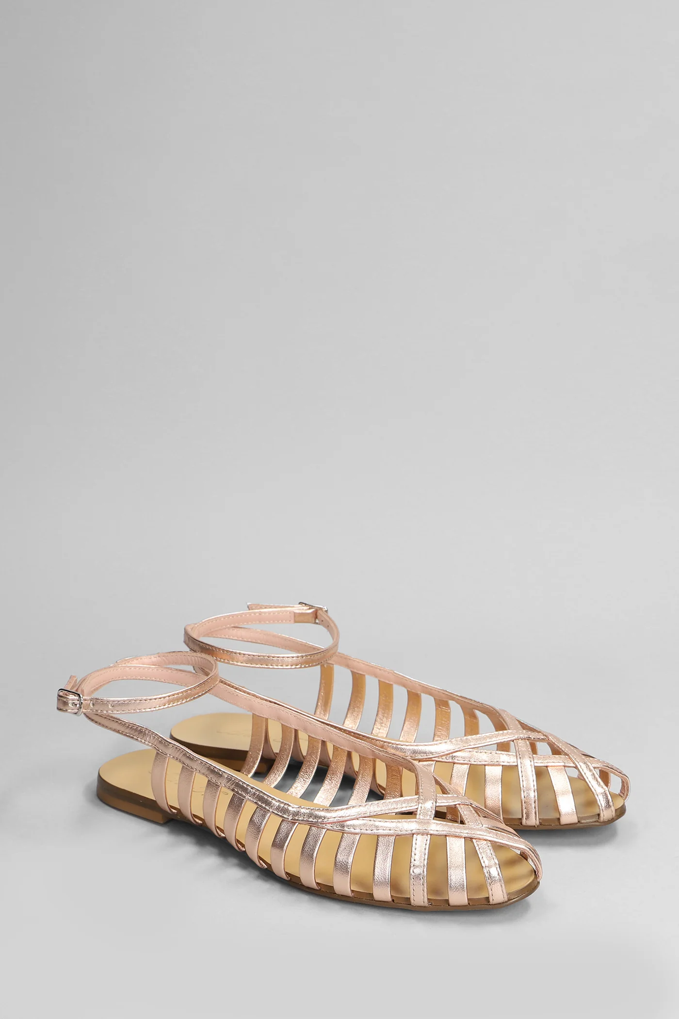 Flats in powder leather - Image 2