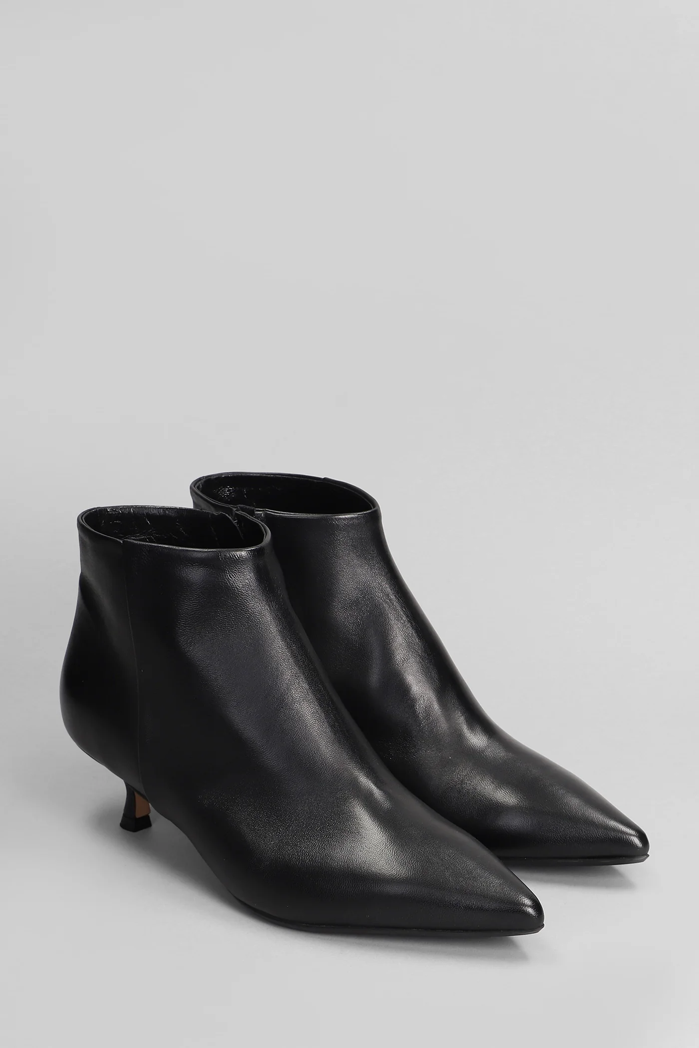 High heels Ankle boots in black leather - Image 2