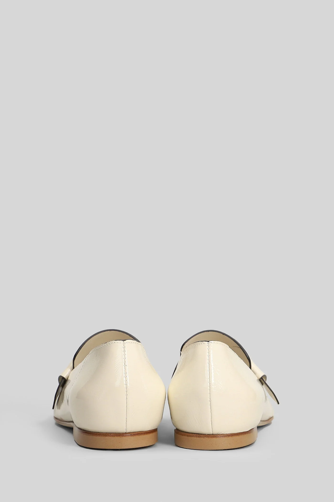 Loafers in beige leather - Image 4