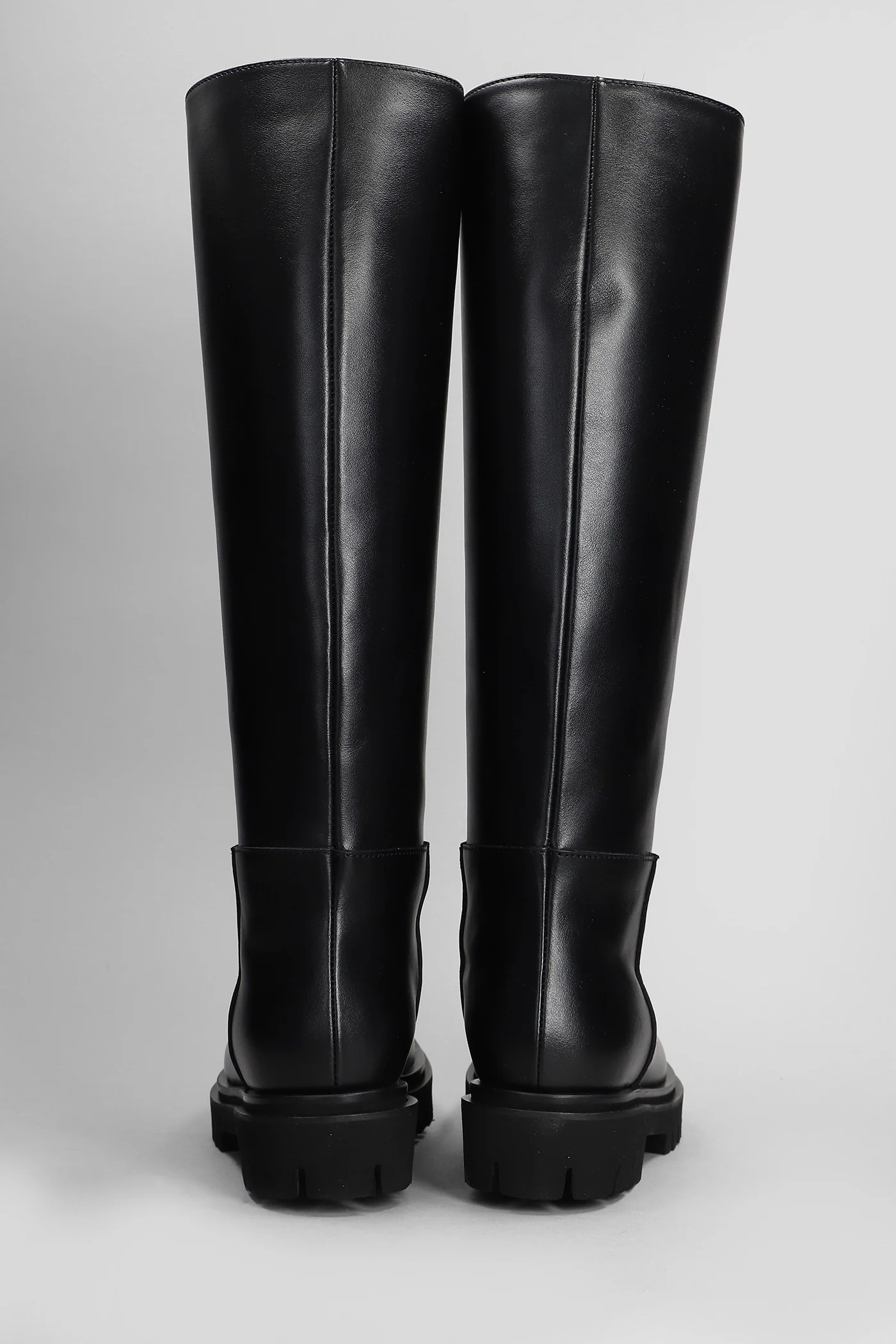 low heels boots in black leather - Image 4