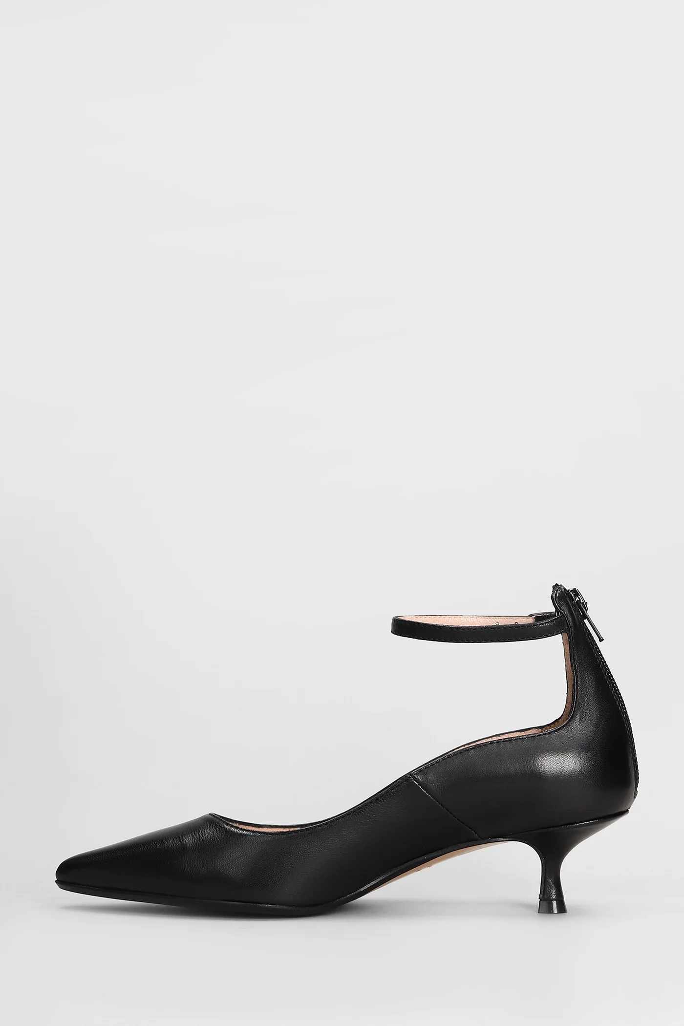 Pumps in black leather - Image 3