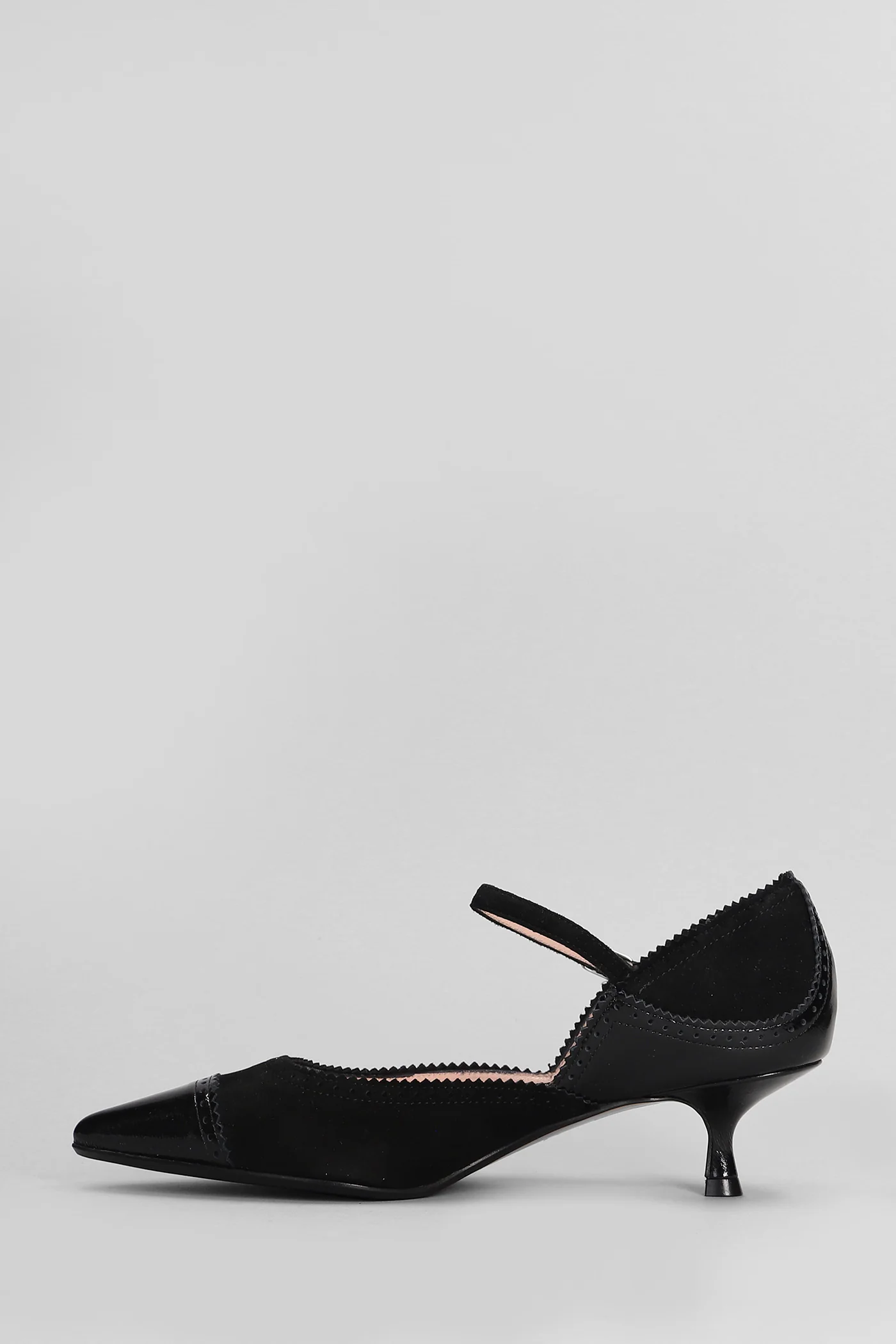 Pumps in black suede - Image 13