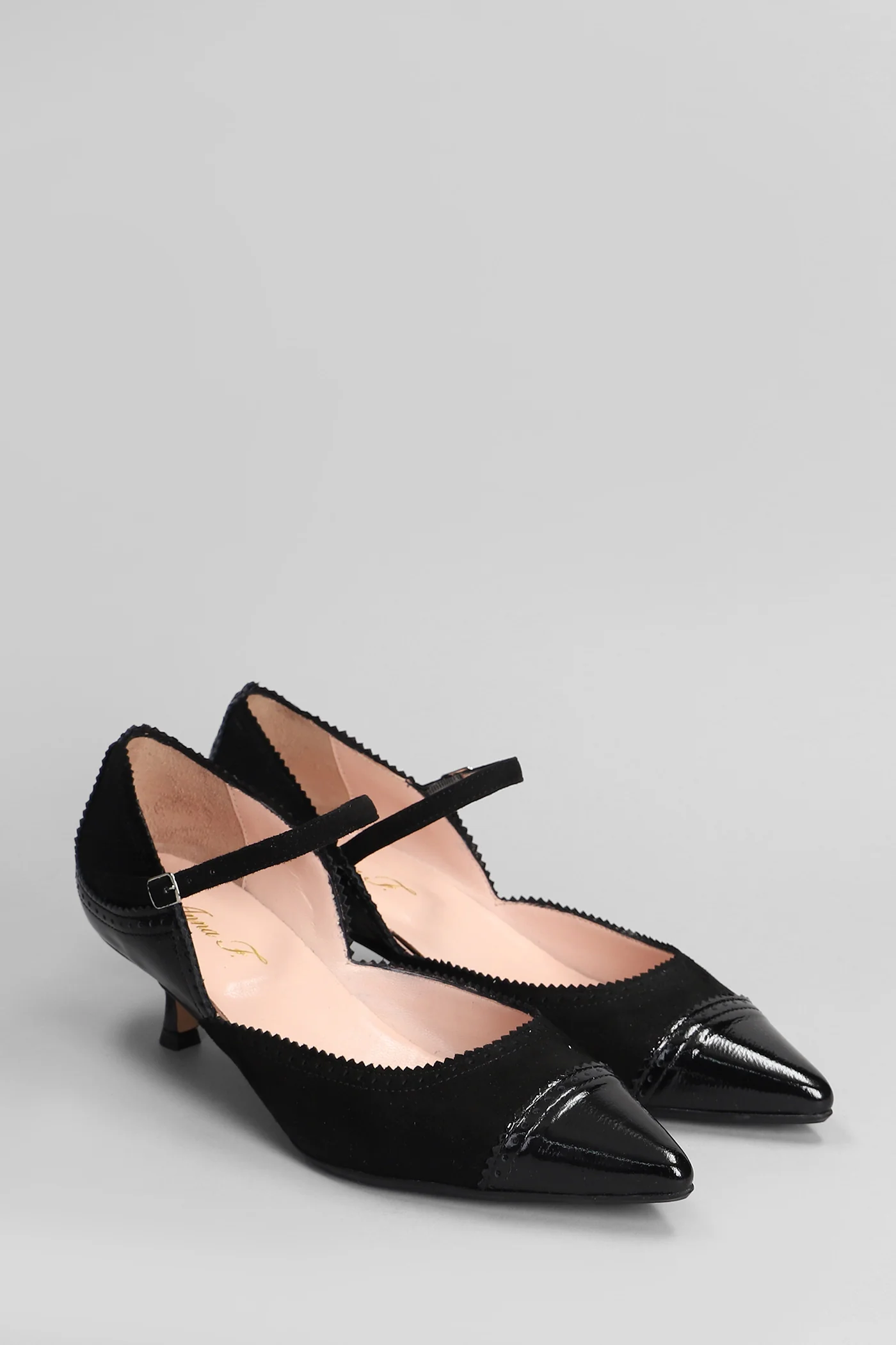 Pumps in black suede - Image 27