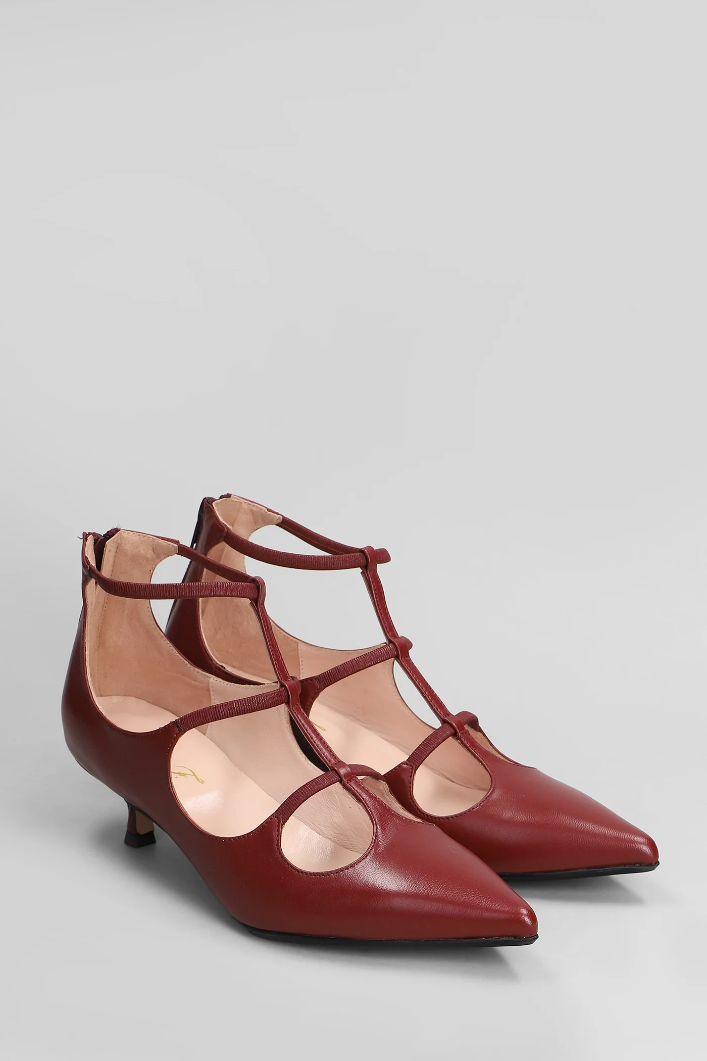 Pumps in bordeaux leather - Image 2