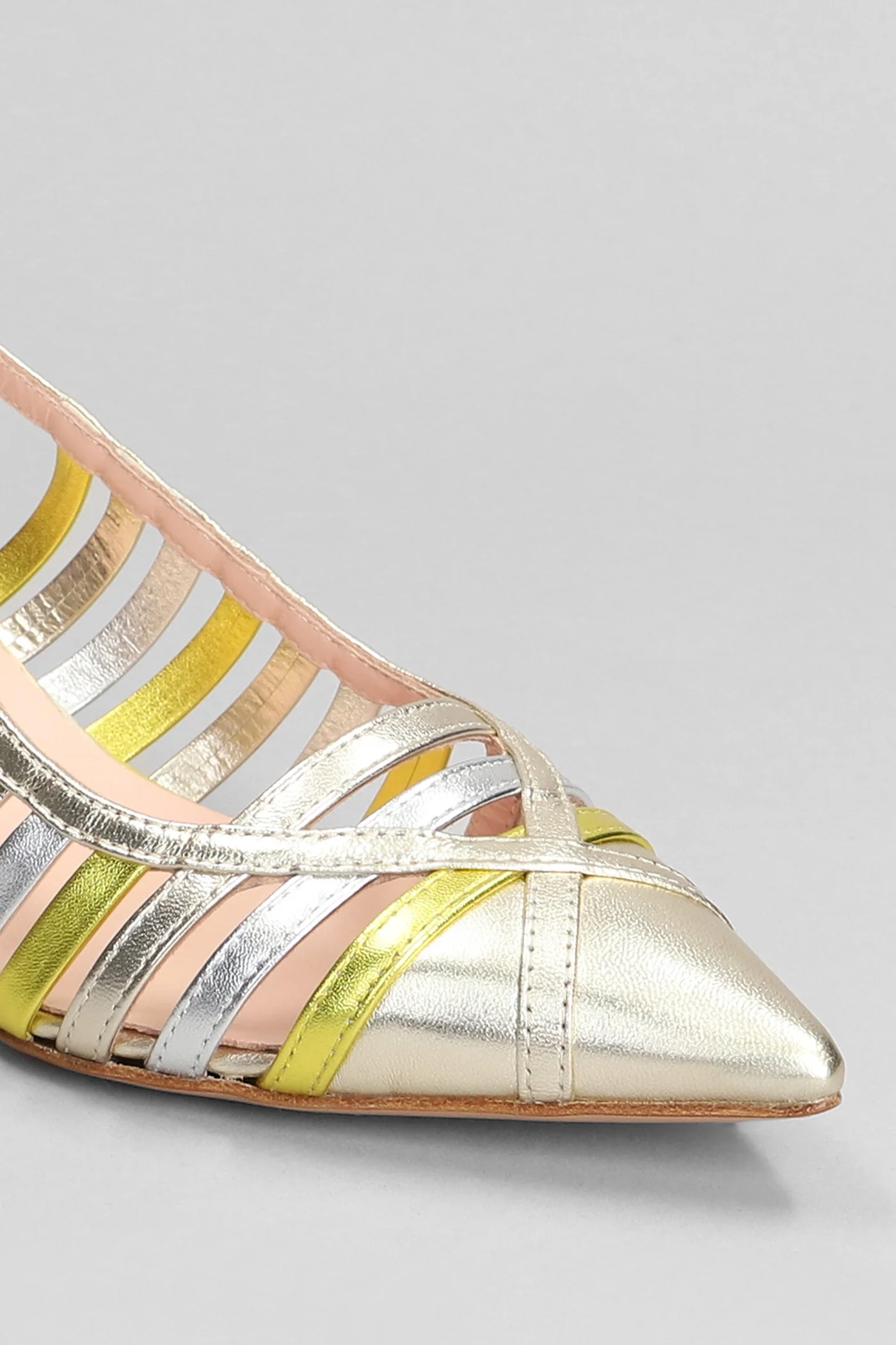 Pumps in platinum leather - Image 5